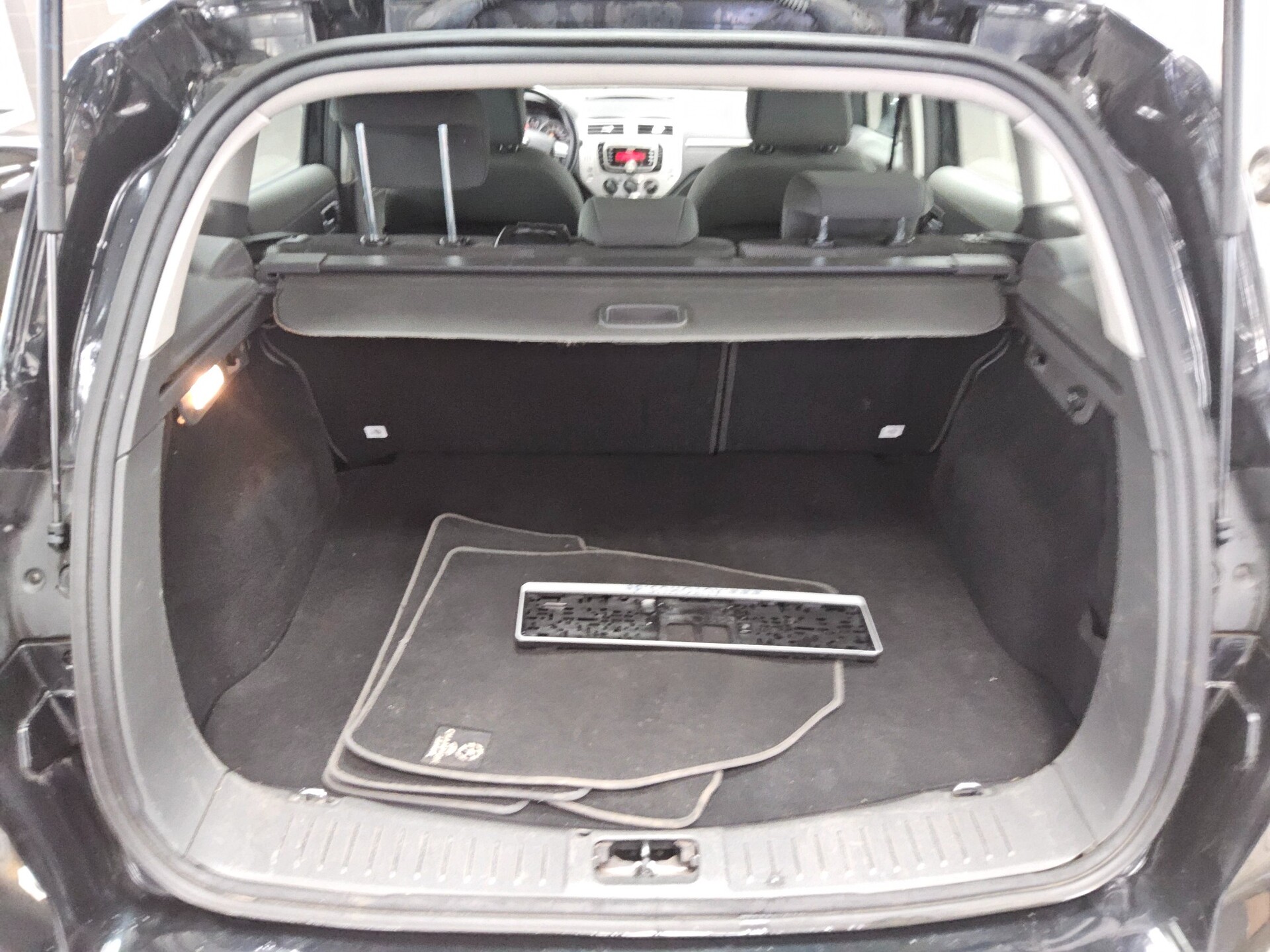 Ford Kuga 2.0 TDCi Champ.-Edit. AHK Klima Shz 11