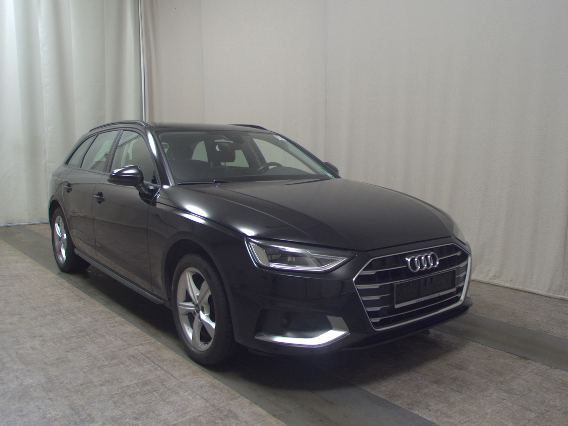 Audi A4 Avant 35 TDI advanced Leder Pano Navi LED AHK 3