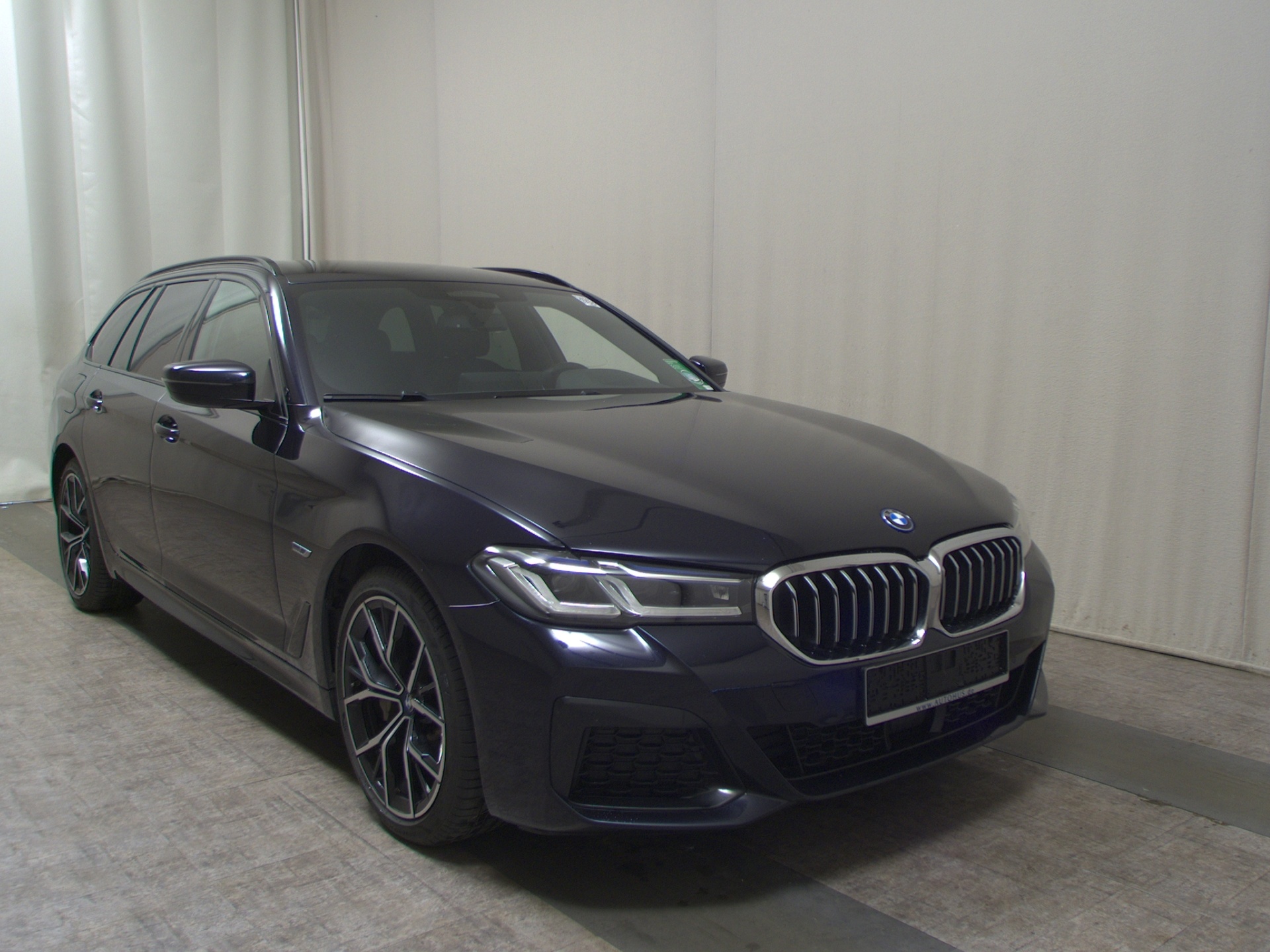 BMW 530e Touring M-Sport Navi LC-Pro Laser HuD HiFi 3