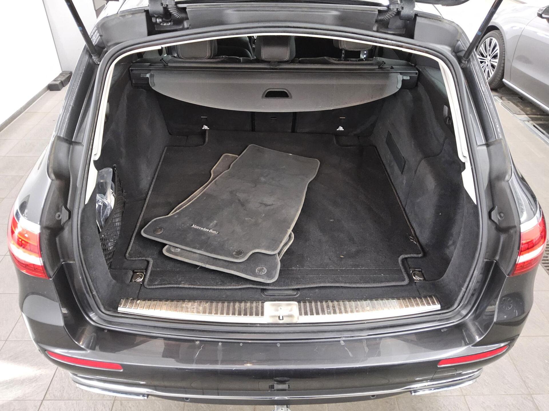 Mercedes-Benz E 220 T d Avantgarde Navi Widescreen LED AHK 12