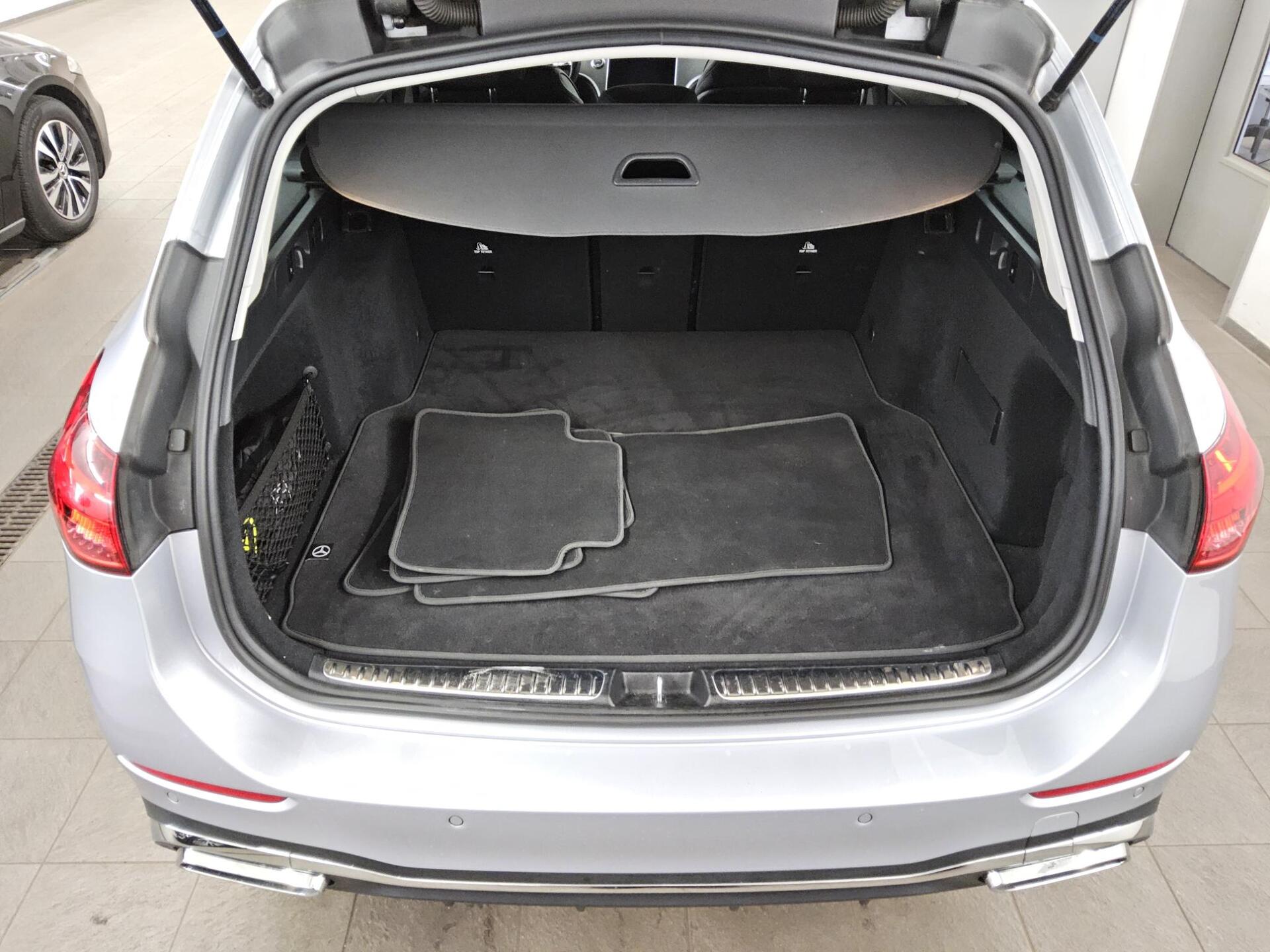 Mercedes-Benz C 220 T d AMG-Line Navi Digital Light MBUX 12