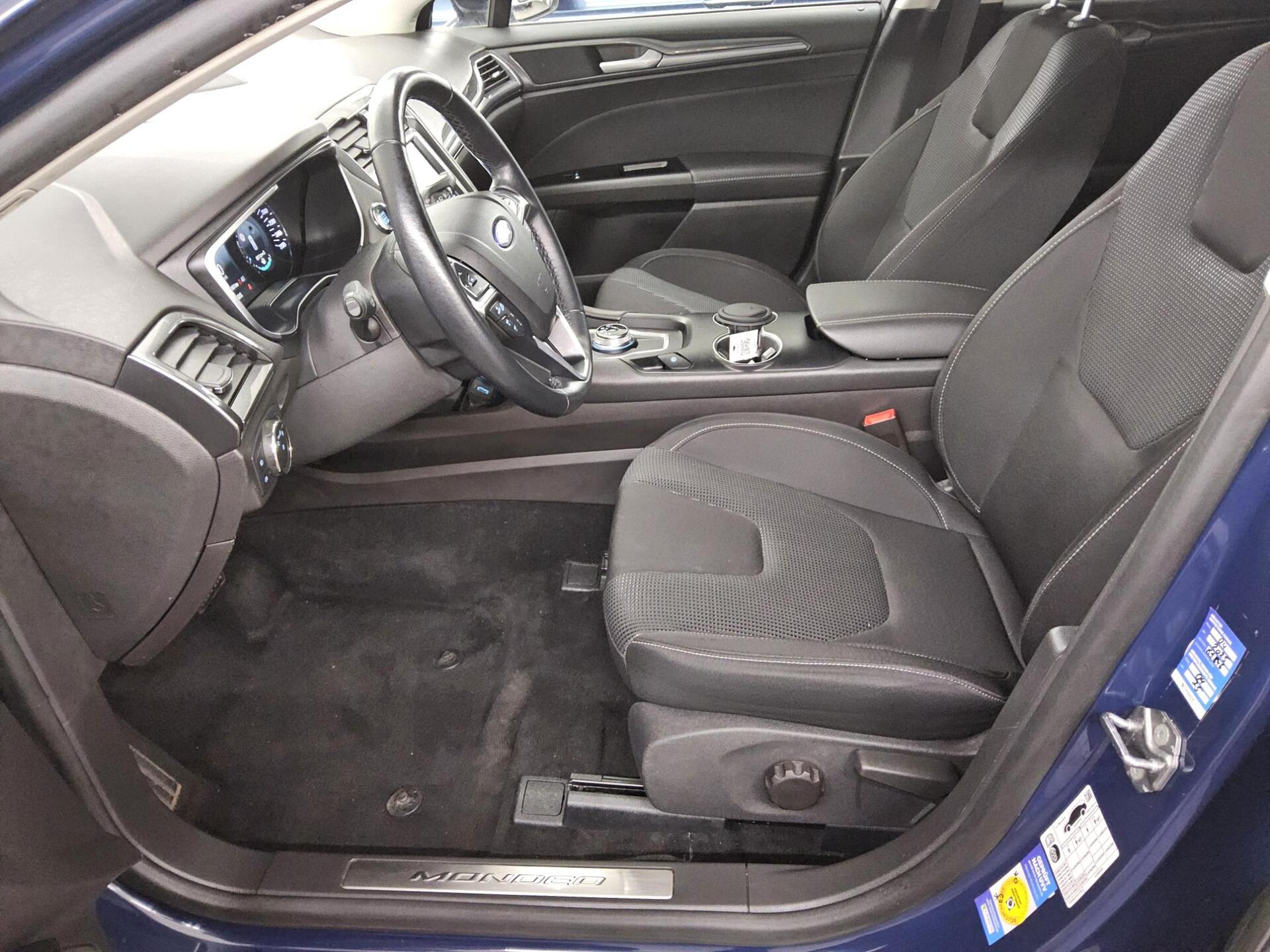 Ford Mondeo Turnier 2.0 EB Titanium Navi LED Shz PDC 8