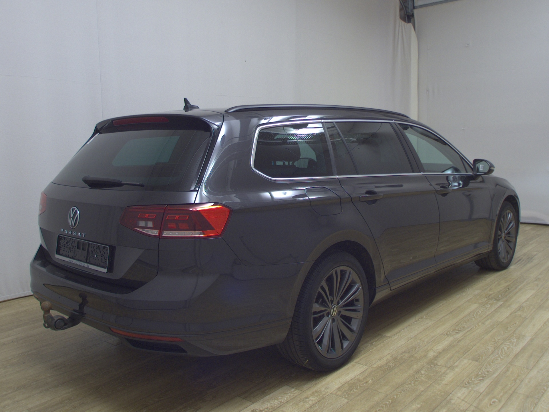 Volkswagen Passat Var. 2.0 TDI Business Navi LED Shz AHK 4