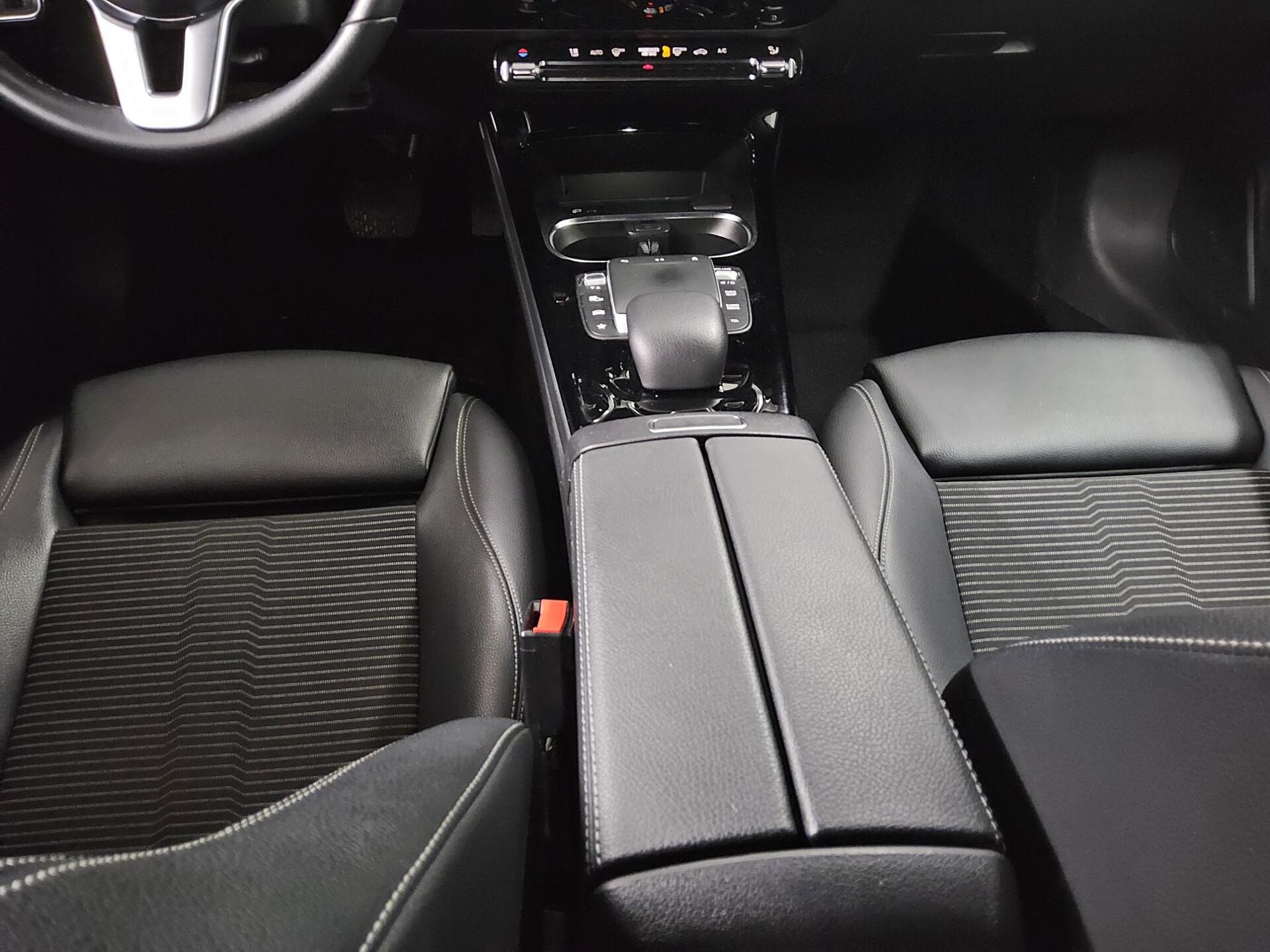 Mercedes-Benz CLA 220 SB d Progressive T-Leder Navi RfK PDC 6