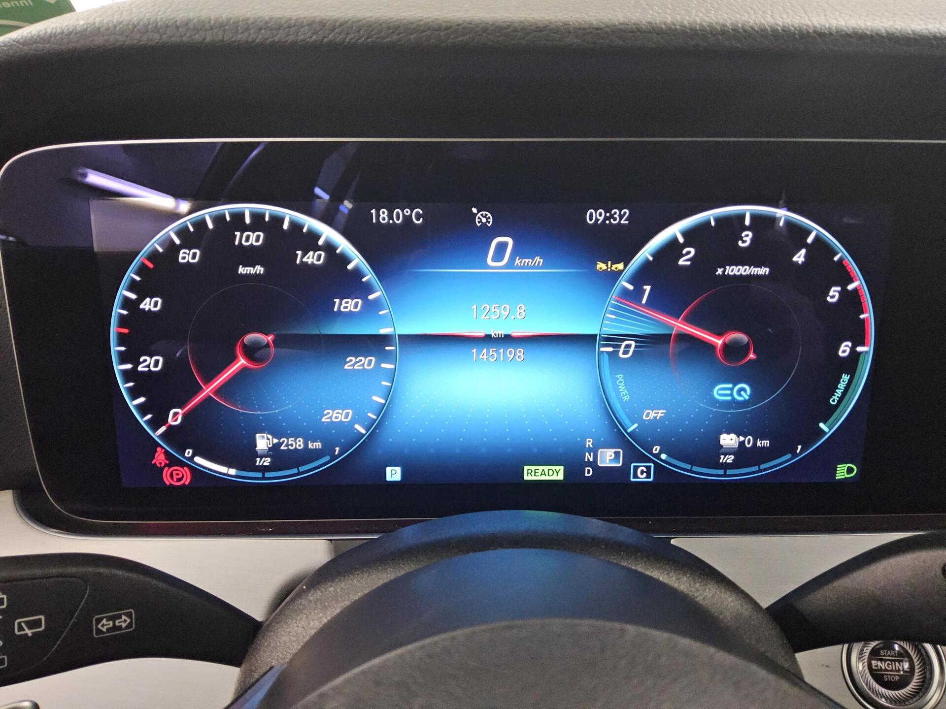 Mercedes-Benz E 300 T de Avantgarde Navi Widescreen LED 360° 8