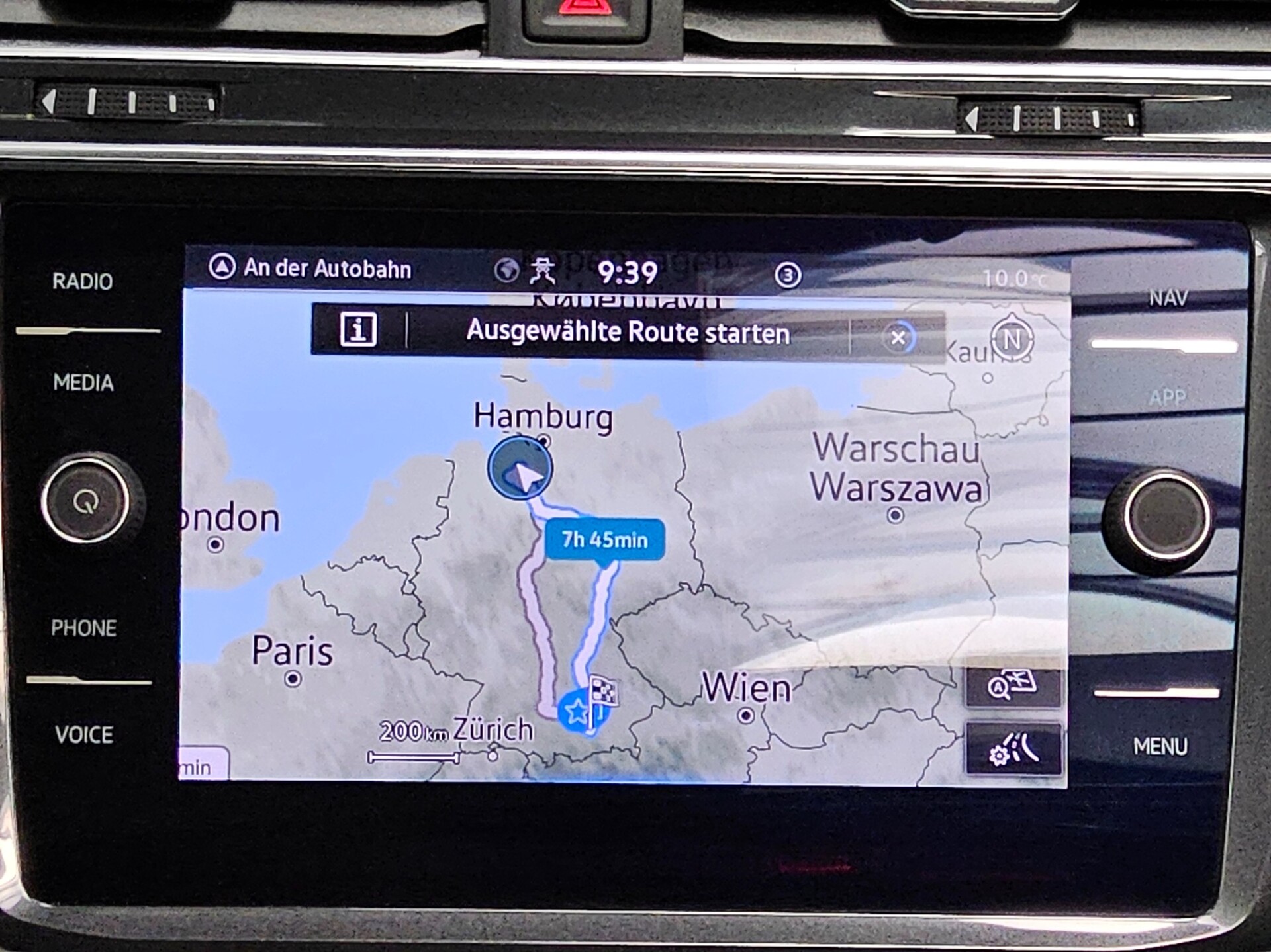 Volkswagen Tiguan 2.0 TDI Life Navi LED Pano AHK ACC PDC 7