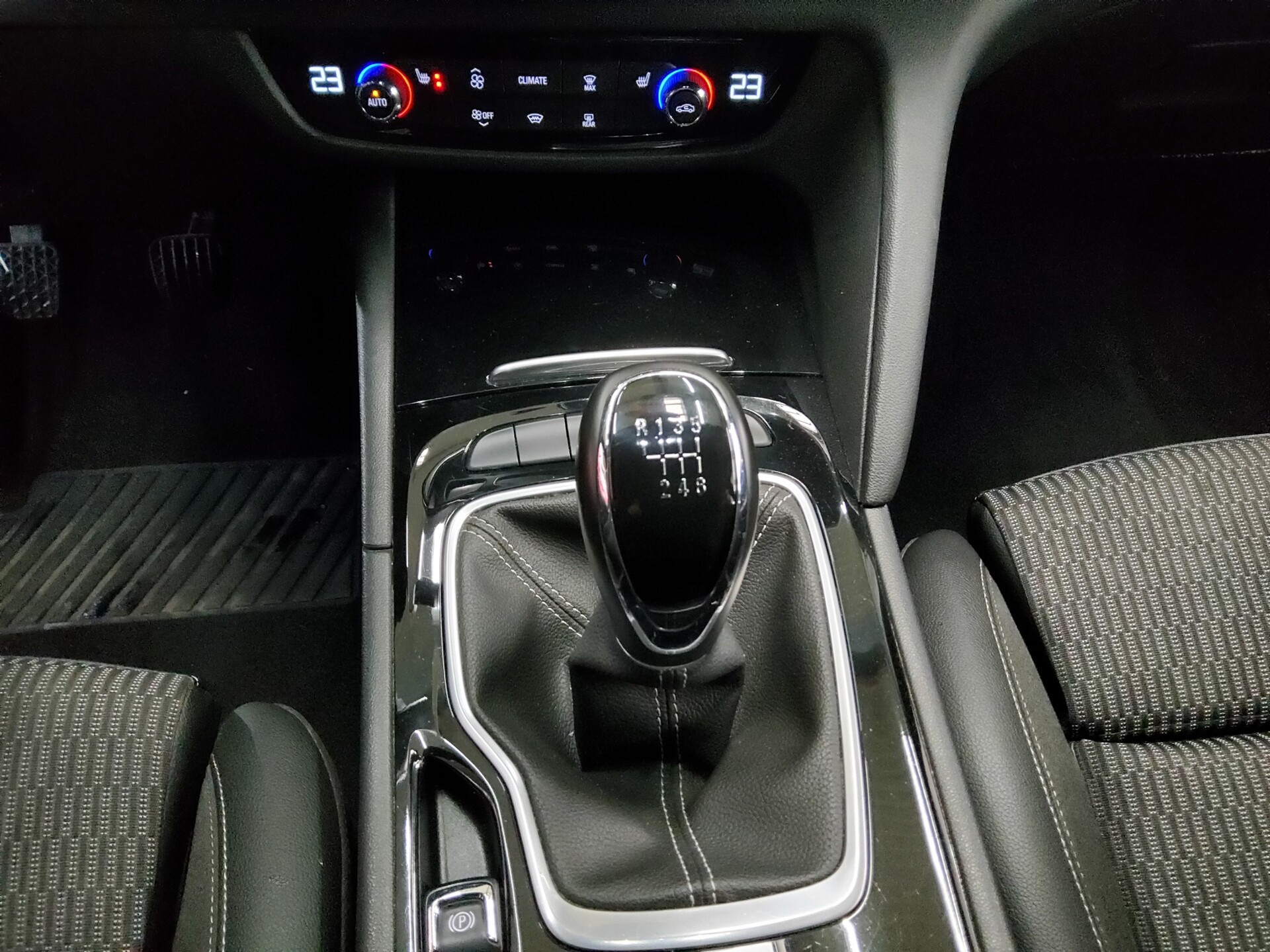 Opel Insignia ST 2.0 CDTI Elegance Navi LED Memory 6