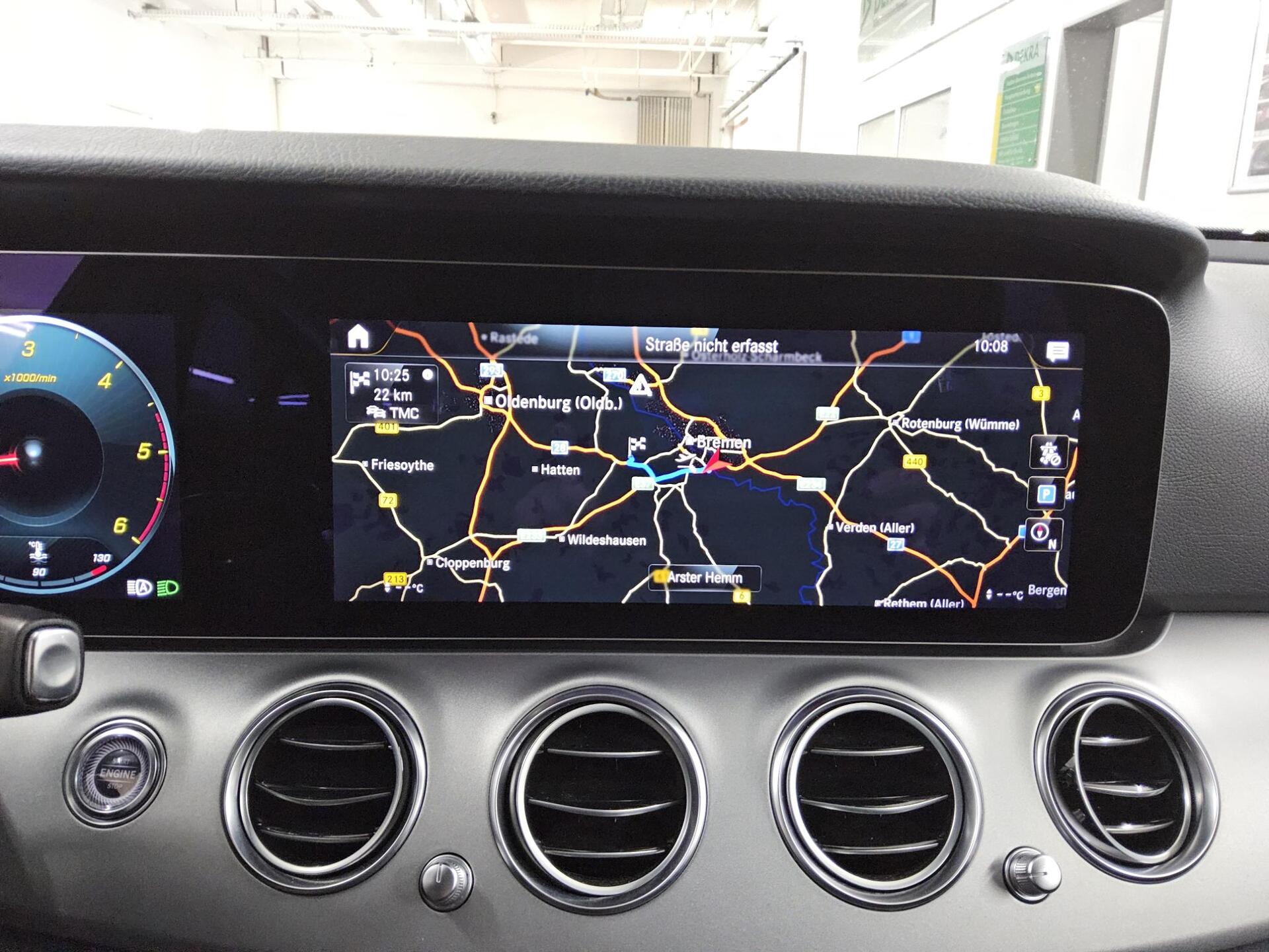Mercedes-Benz E 220 T d Avantgarde Navi MB-LED HuD AHK RFK 7