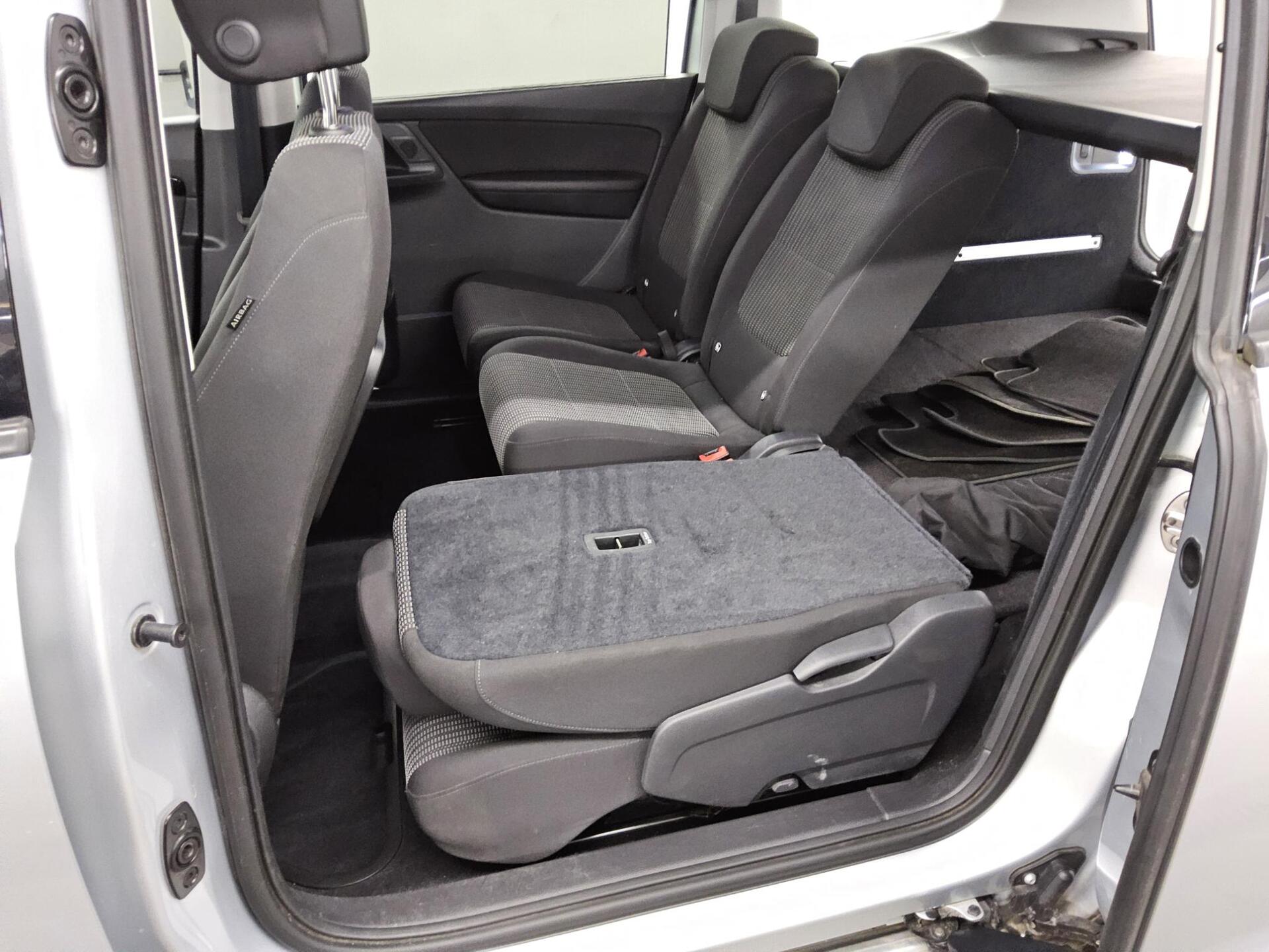 Seat Alhambra 2.0 TDI Style Navi ACC RfK Shz DAB+ 12