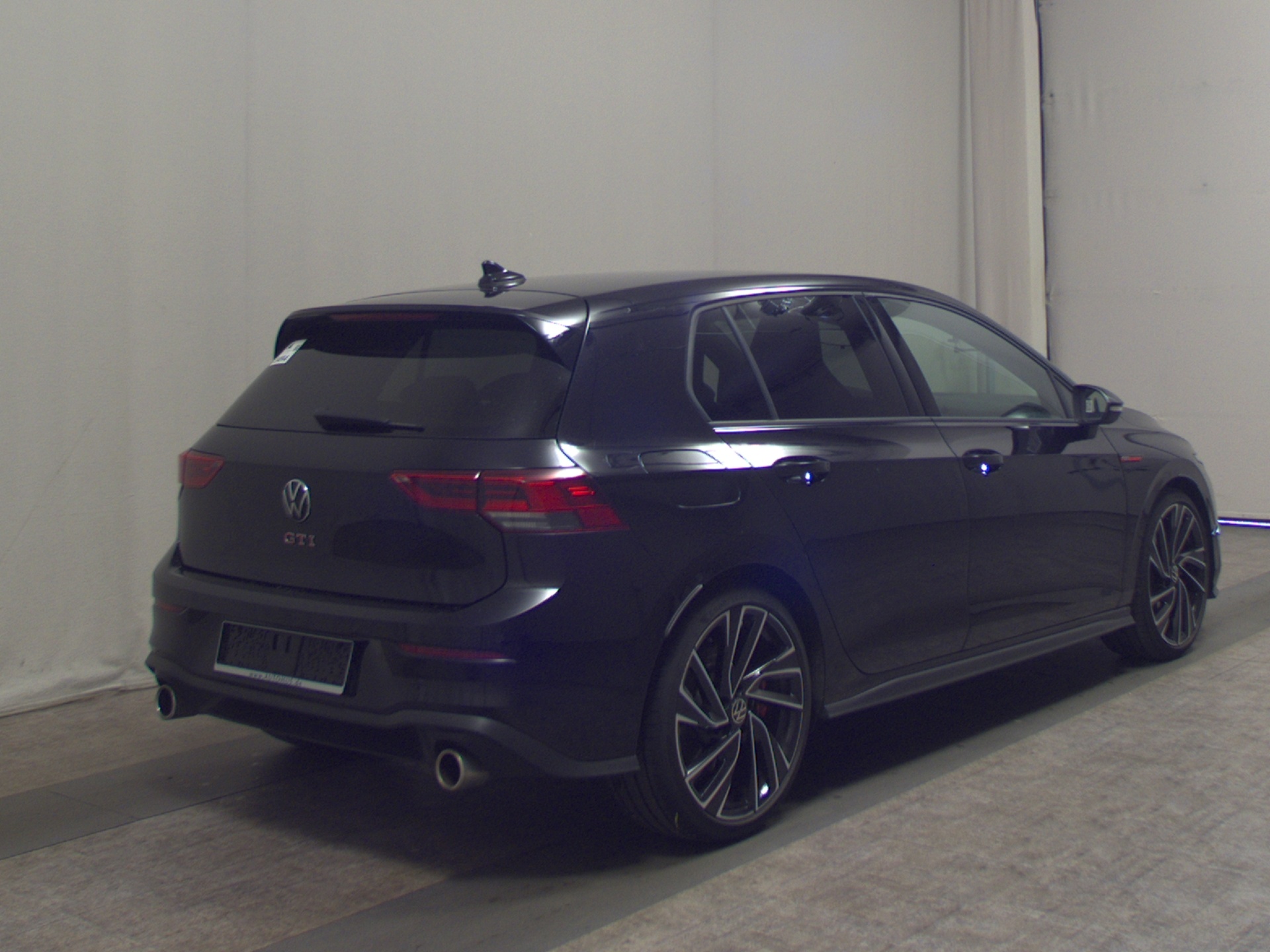 Volkswagen Golf-8 2.0 TSI GTI Leder Navi LED AID H/K AHK 4