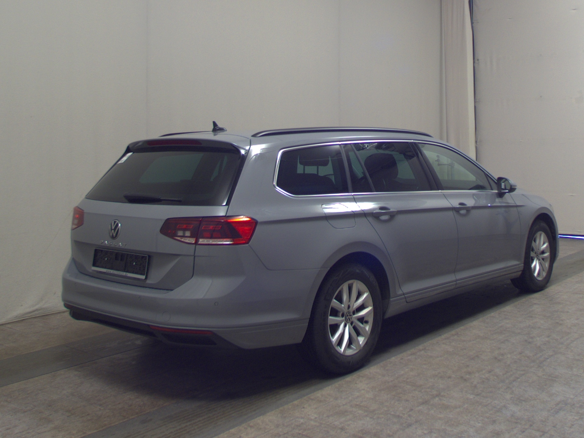 Volkswagen Passat Var. 2.0 TDI Business Navi AID RfK AHK 4