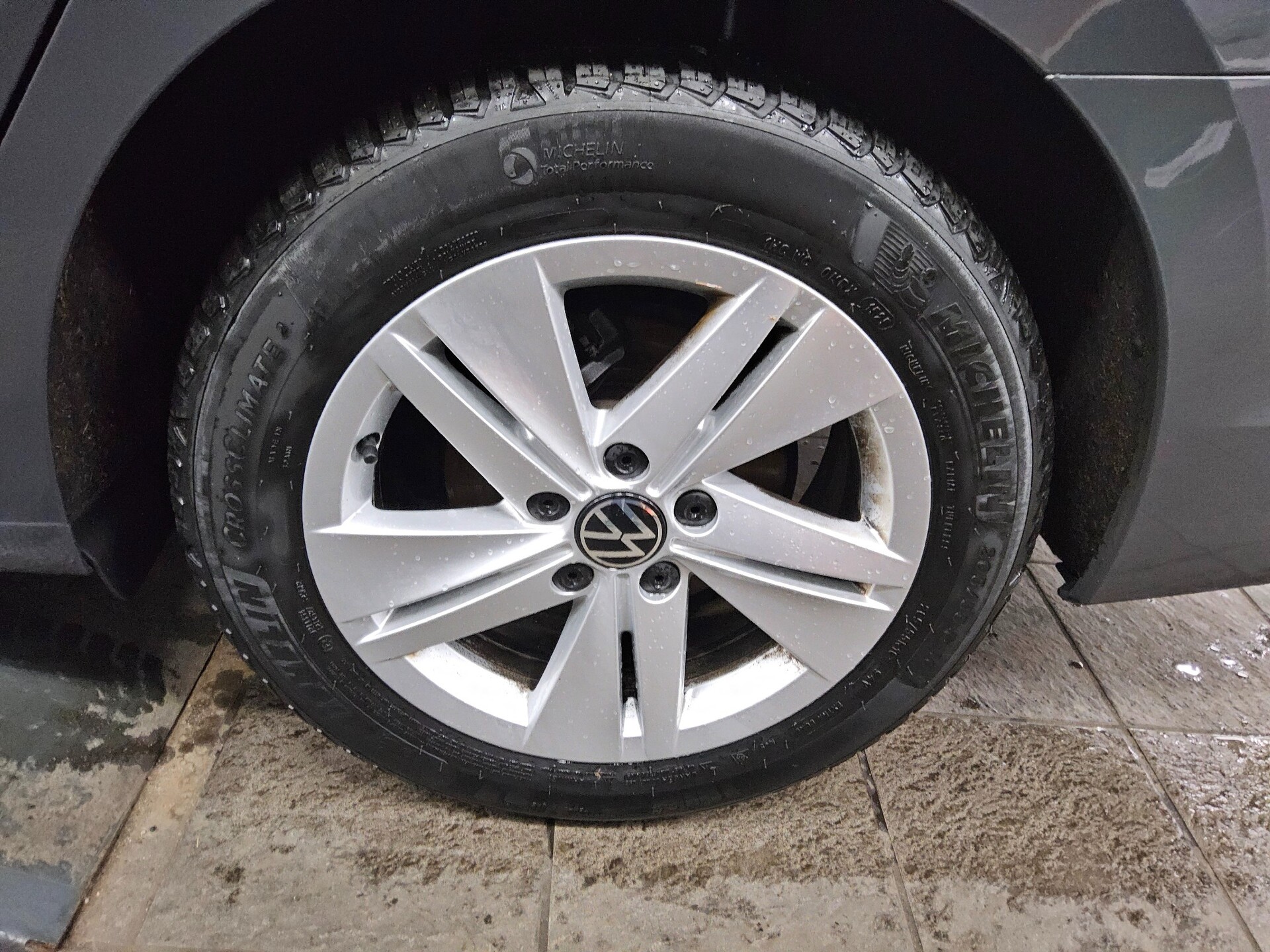 Volkswagen Golf-8 Var. 2.0 TDI Life Navi LED DC ACC PDC Shz 11