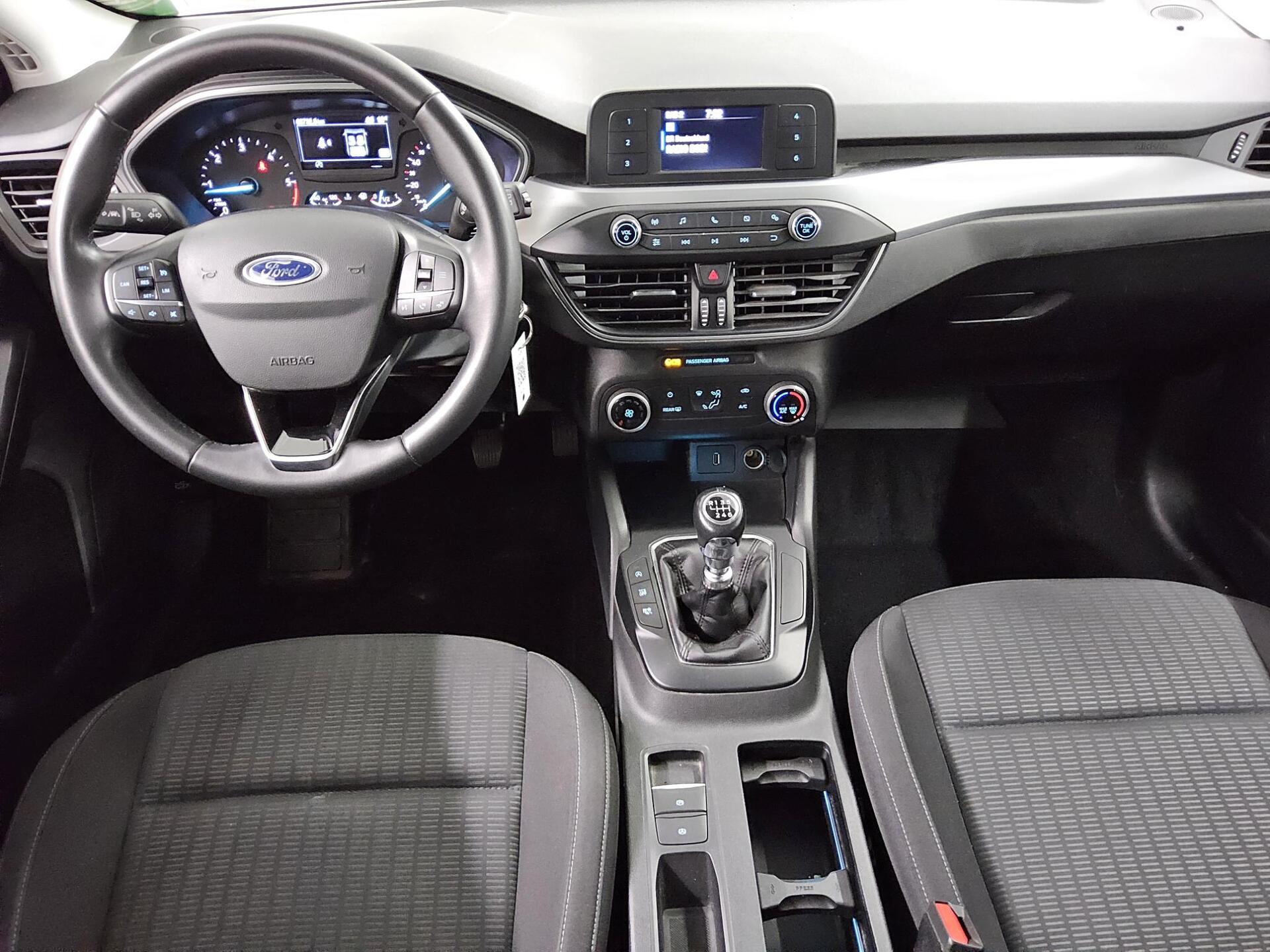 Ford Focus Turnier 1.5 EB Trend LED Tempomat AHK 5