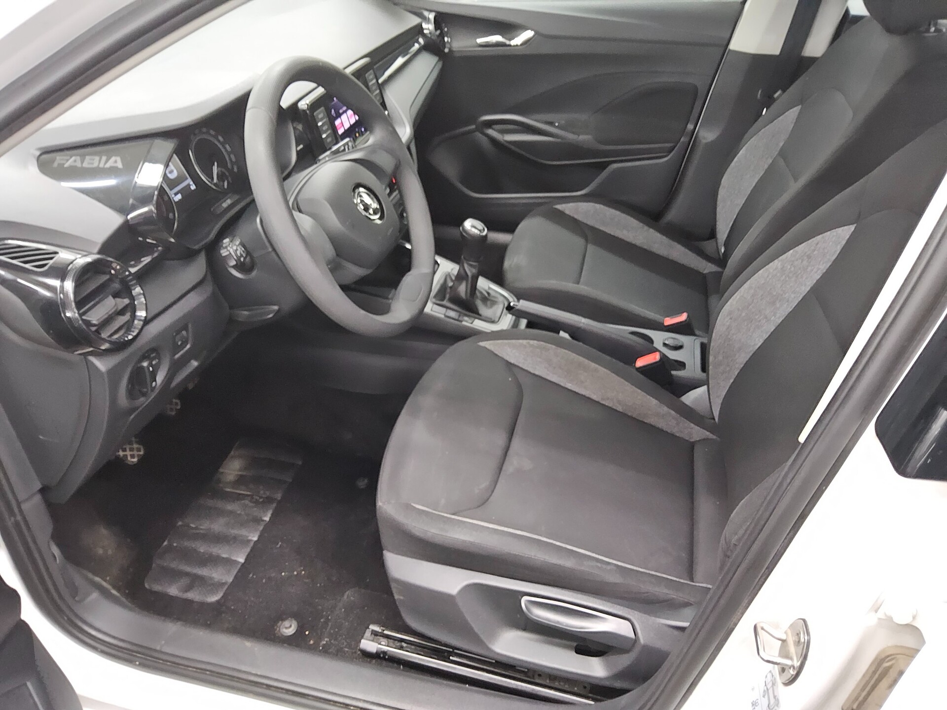 Skoda Fabia 1.0 Active LED PDC Klima Bluetooth 8