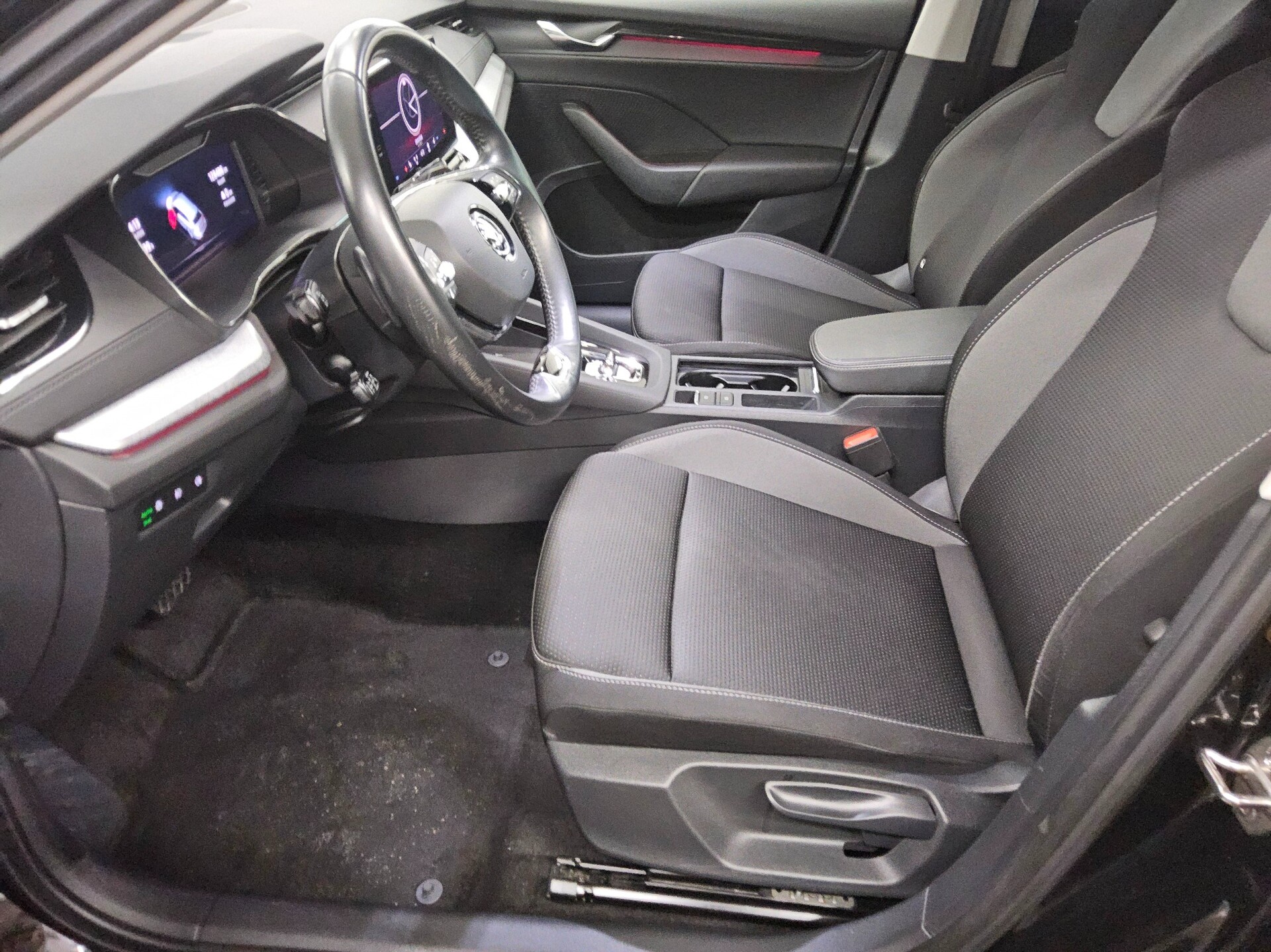 Skoda Octavia Kombi 2.0 TDI Ambition Navi LED+ vc AHK 9