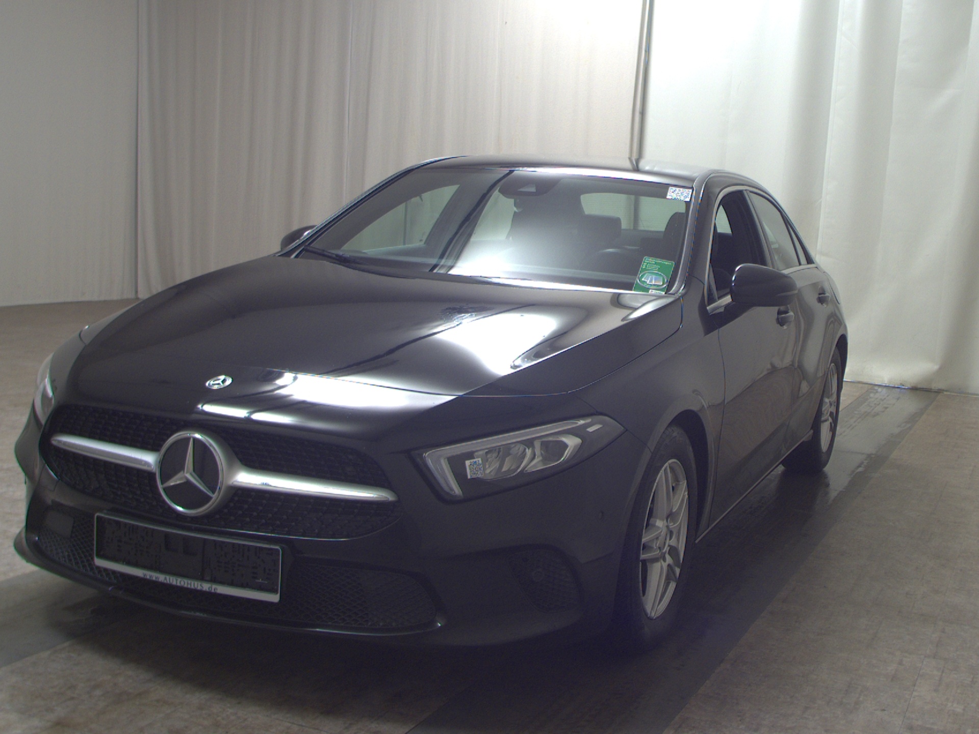 Mercedes-Benz A 200 d Progressive T-Leder Navi LED RfK PDC Shz 2