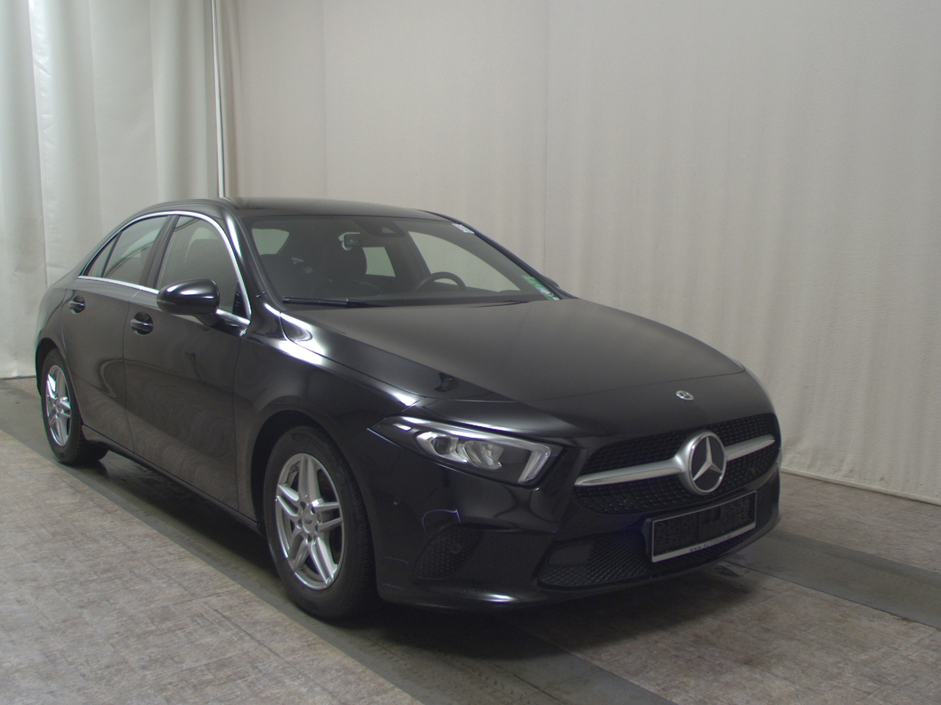 Mercedes-Benz A 200 d Progressive T-Leder Navi LED RfK PDC Shz 3