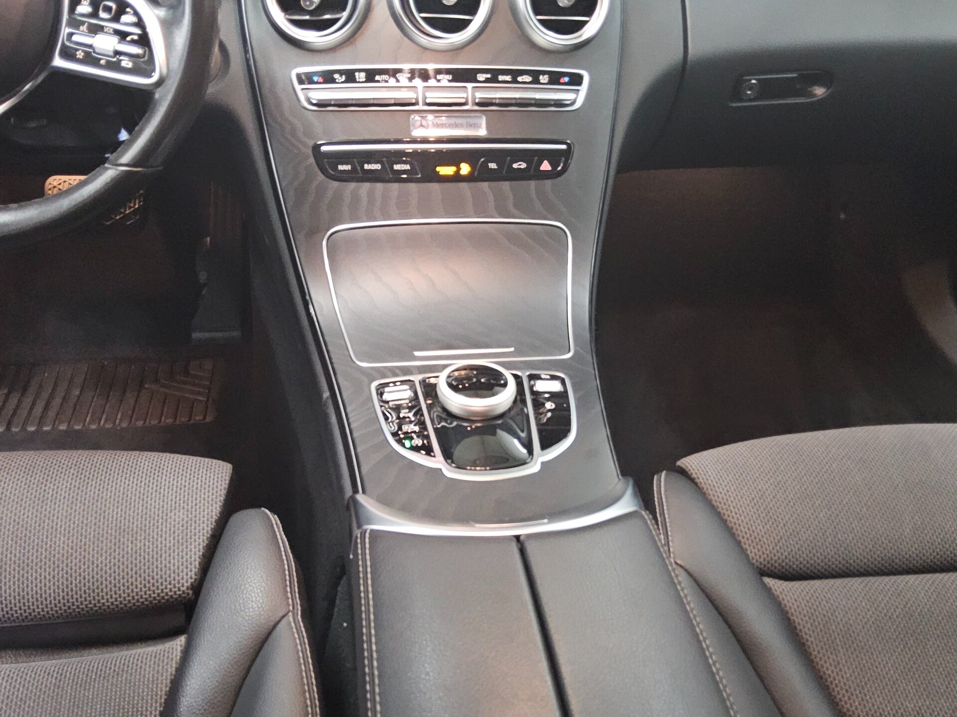 Mercedes-Benz C 220 T d Avantgarde T-Leder Navi LED AHK 6