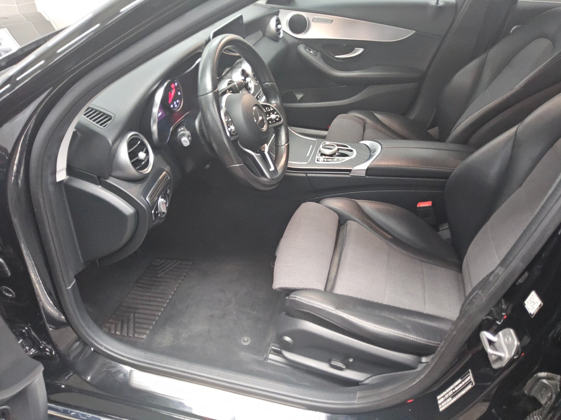 Mercedes-Benz C 220 T d Avantgarde T-Leder Navi LED AHK 8