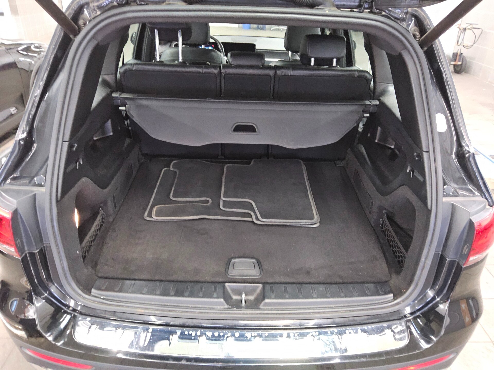 Mercedes-Benz GLB 200 d Progressive T-Leder Navi LED AHK RfK 12