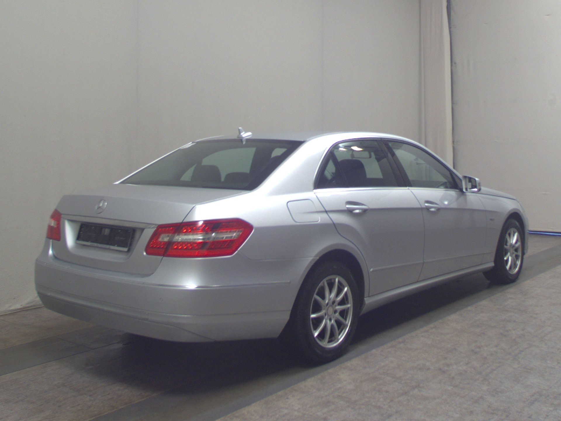 Mercedes-Benz E 220 CDI Navi GSD Xenon 4