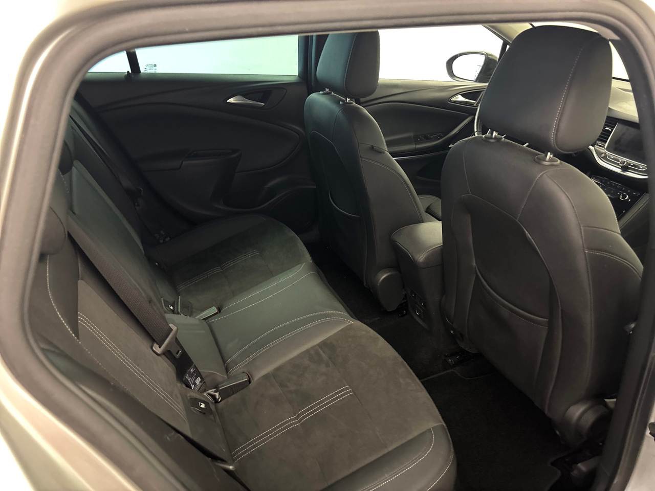 Opel Astra ST 1.5 D Elegance Navi LED GSD T-Leder AHK 7