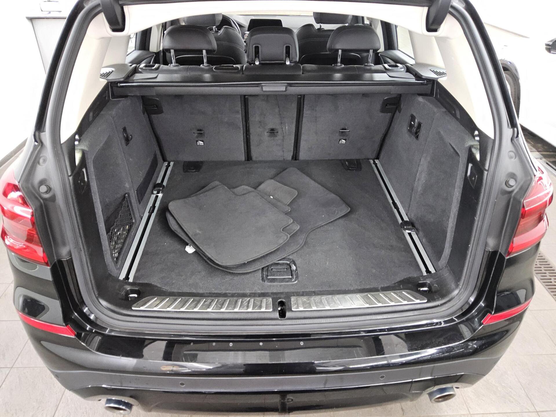 BMW X3 xDrive30i Advantage Navi LED+ LC+ HuD AHK 11