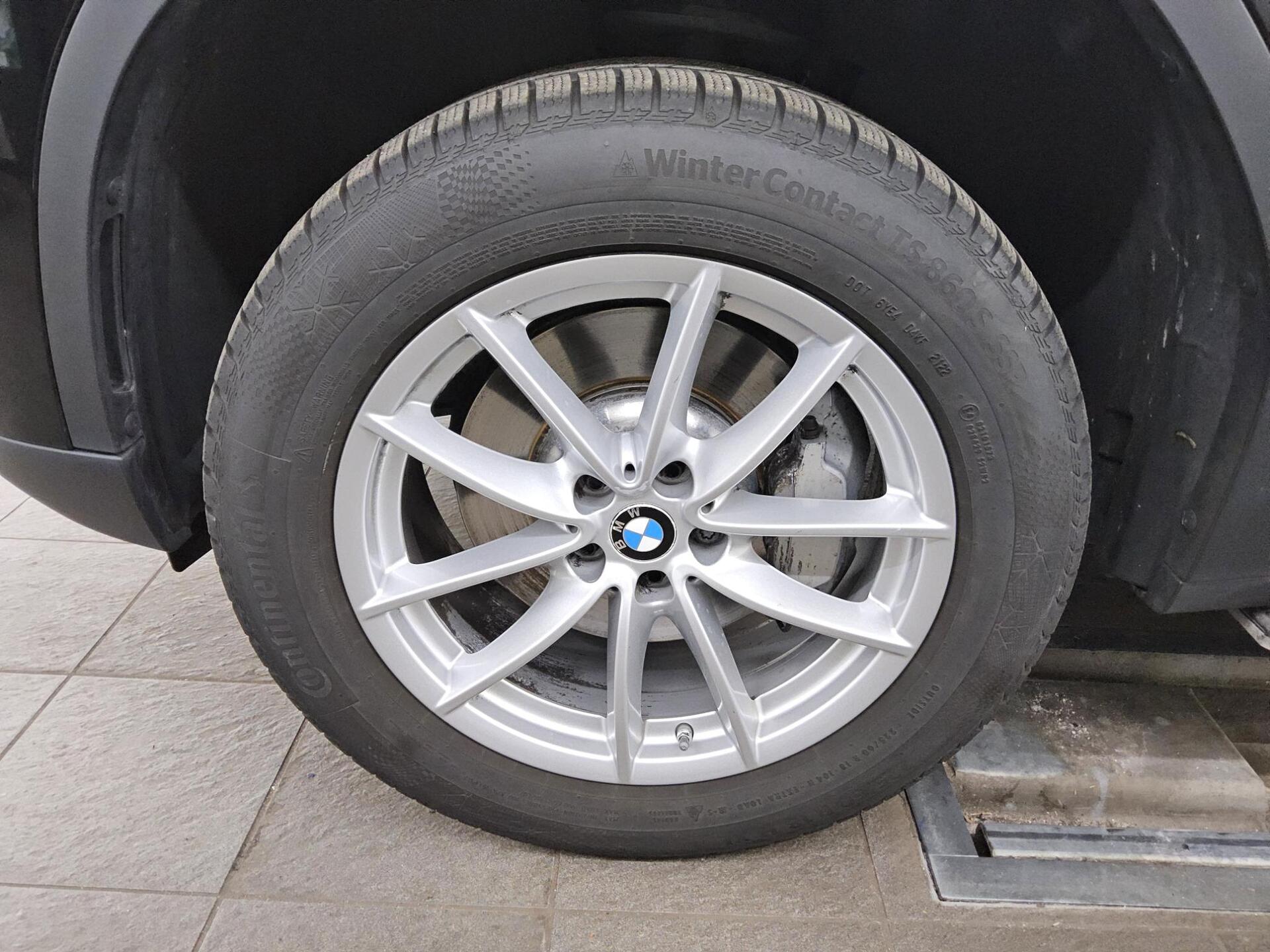 BMW X3 xDrive30i Advantage Navi LED+ LC+ HuD AHK 10