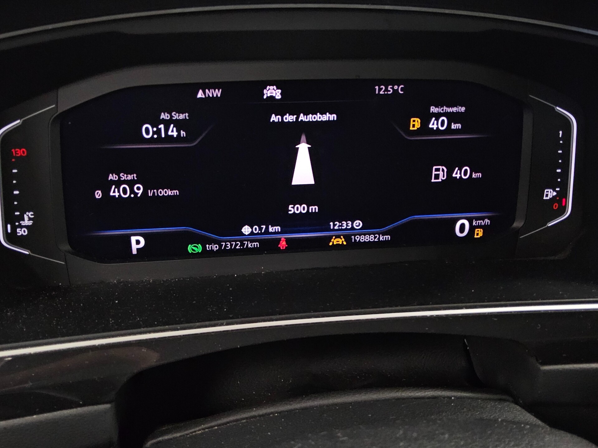 Volkswagen Tiguan 2.0 TDI Comf. Navi AHK AID 8