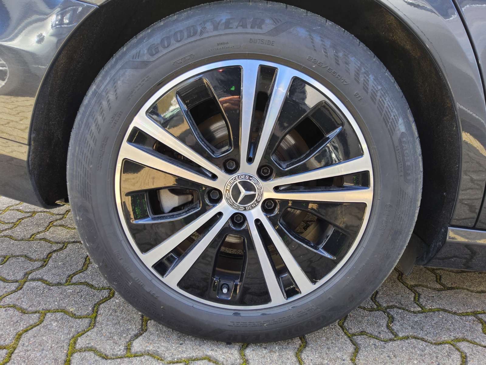 Mercedes-Benz E 220 T d Navi LED Widescreen AHK RfK Distronic+ 11