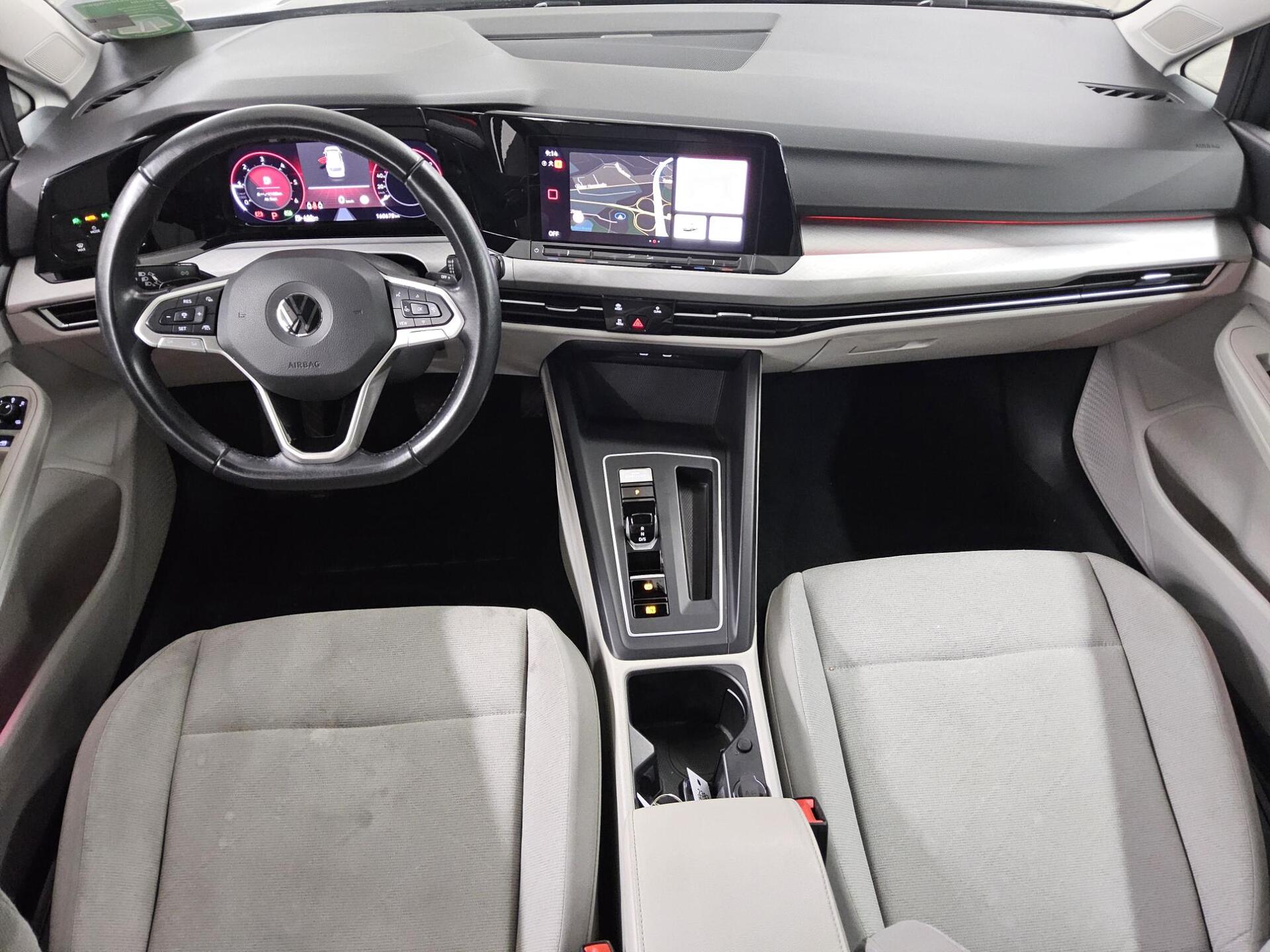 Volkswagen Golf-8 Var. 2.0 TDI Life Navi LED DC ACC PDC BT 5