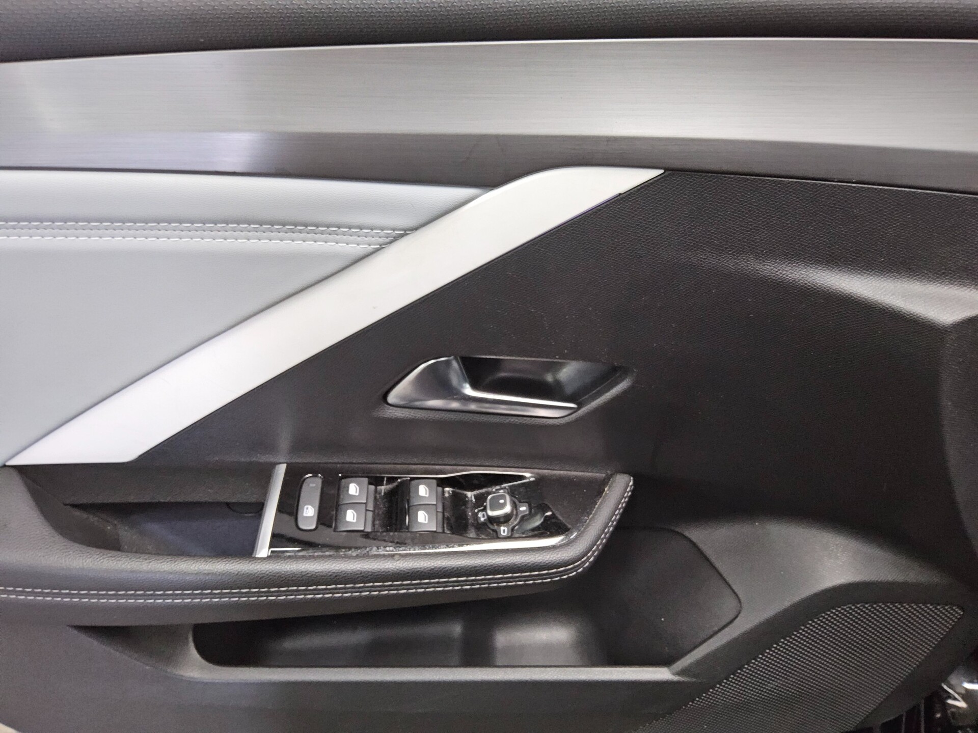 Opel Astra ST 1.5 D Elegance Navi LED T-Leder RFK SHZ 10