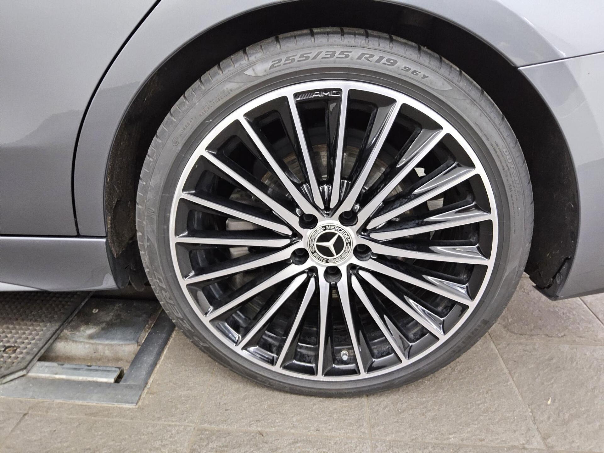 Mercedes-Benz C 220 T d AMG-Line Navi DigiLight MBUX+ Pano HuD 11