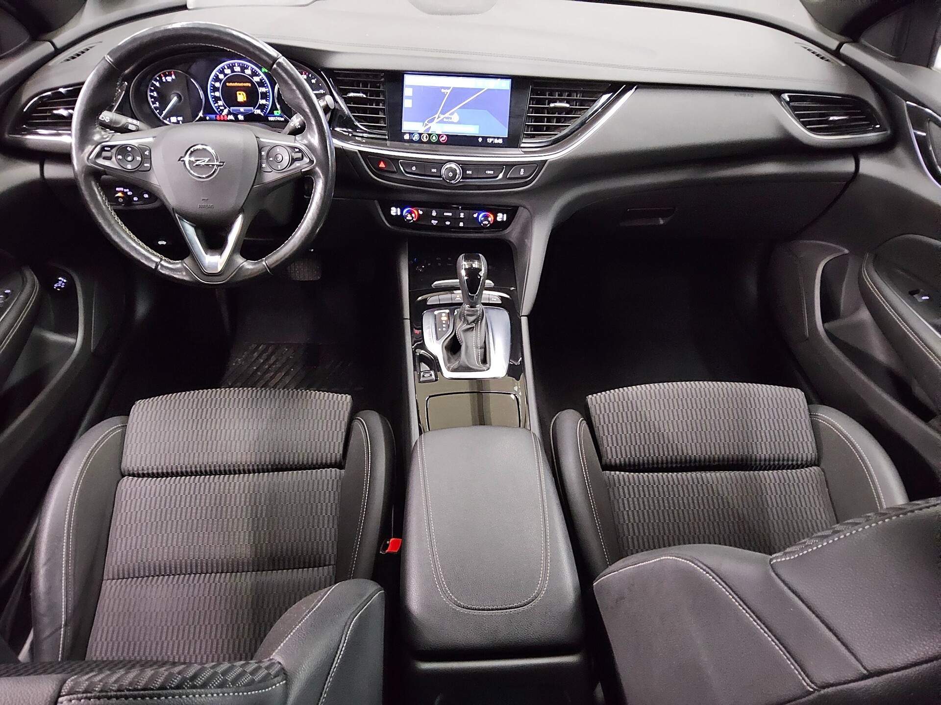 Opel Insignia ST 2.0 D Business Ed. Navi LED HuD AHK 5