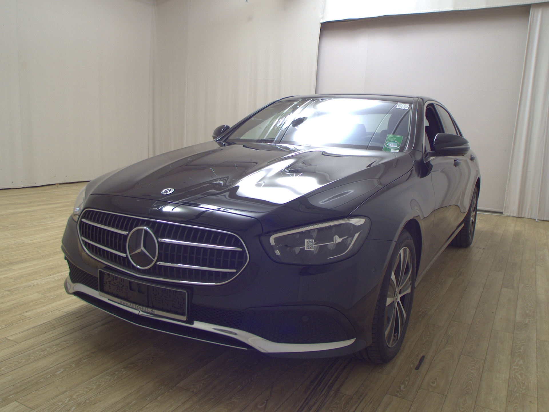 Mercedes-Benz E 300 de Avantgarde Navi LED Widescreen AHK RfK 2