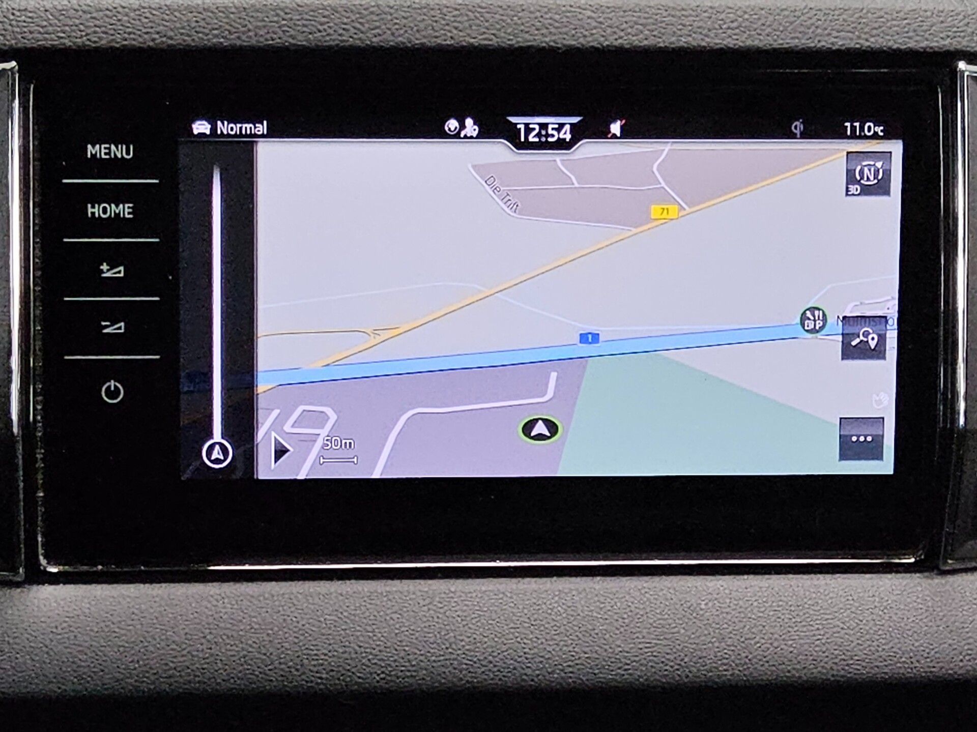 Skoda Karoq 2.0 TDI 4x4 Style Leder Navi LED vc RfK 7