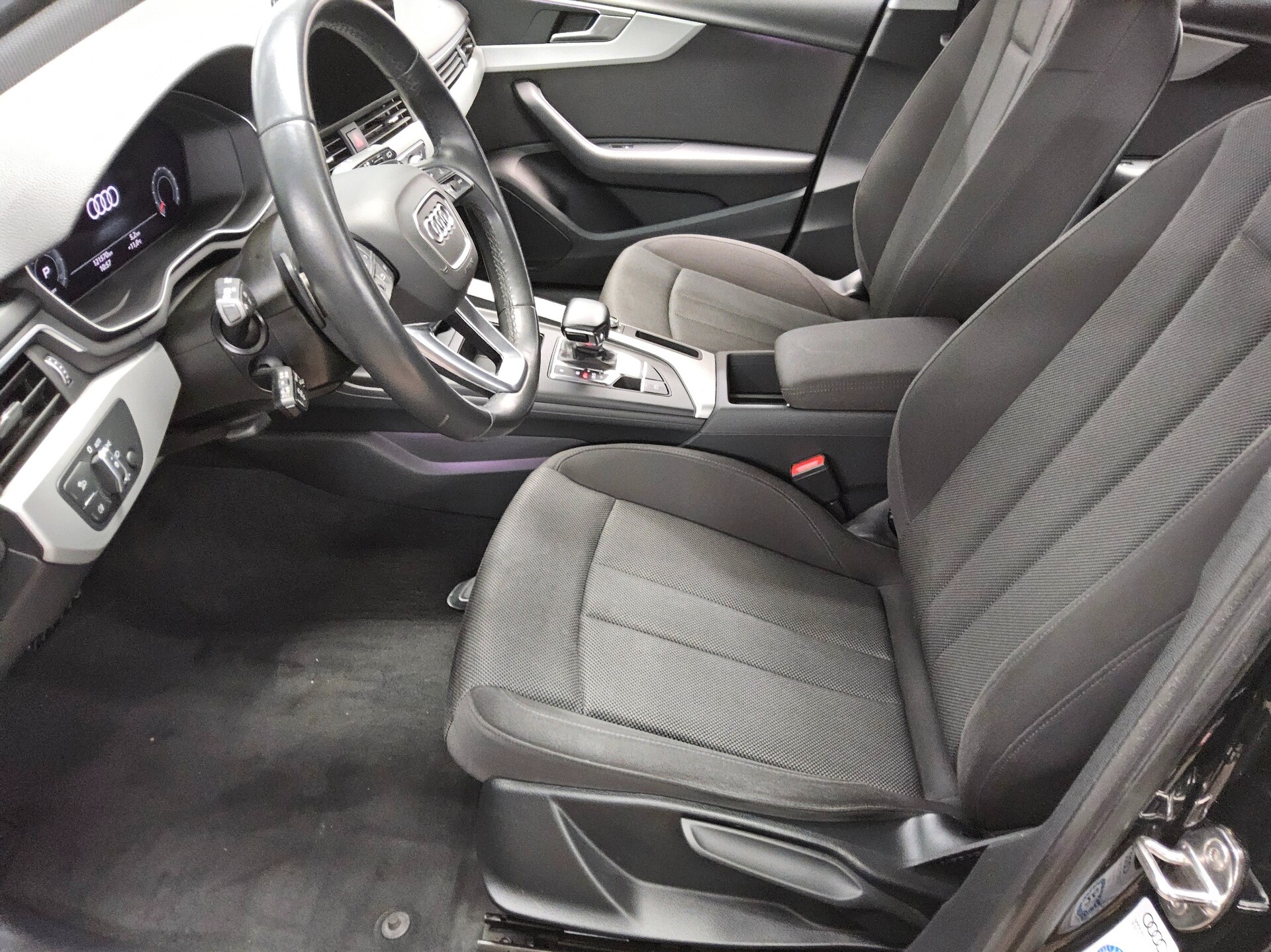 Audi A4 Avant 35 TDI S-Line Navi LED vc RfK ACC PDC 9