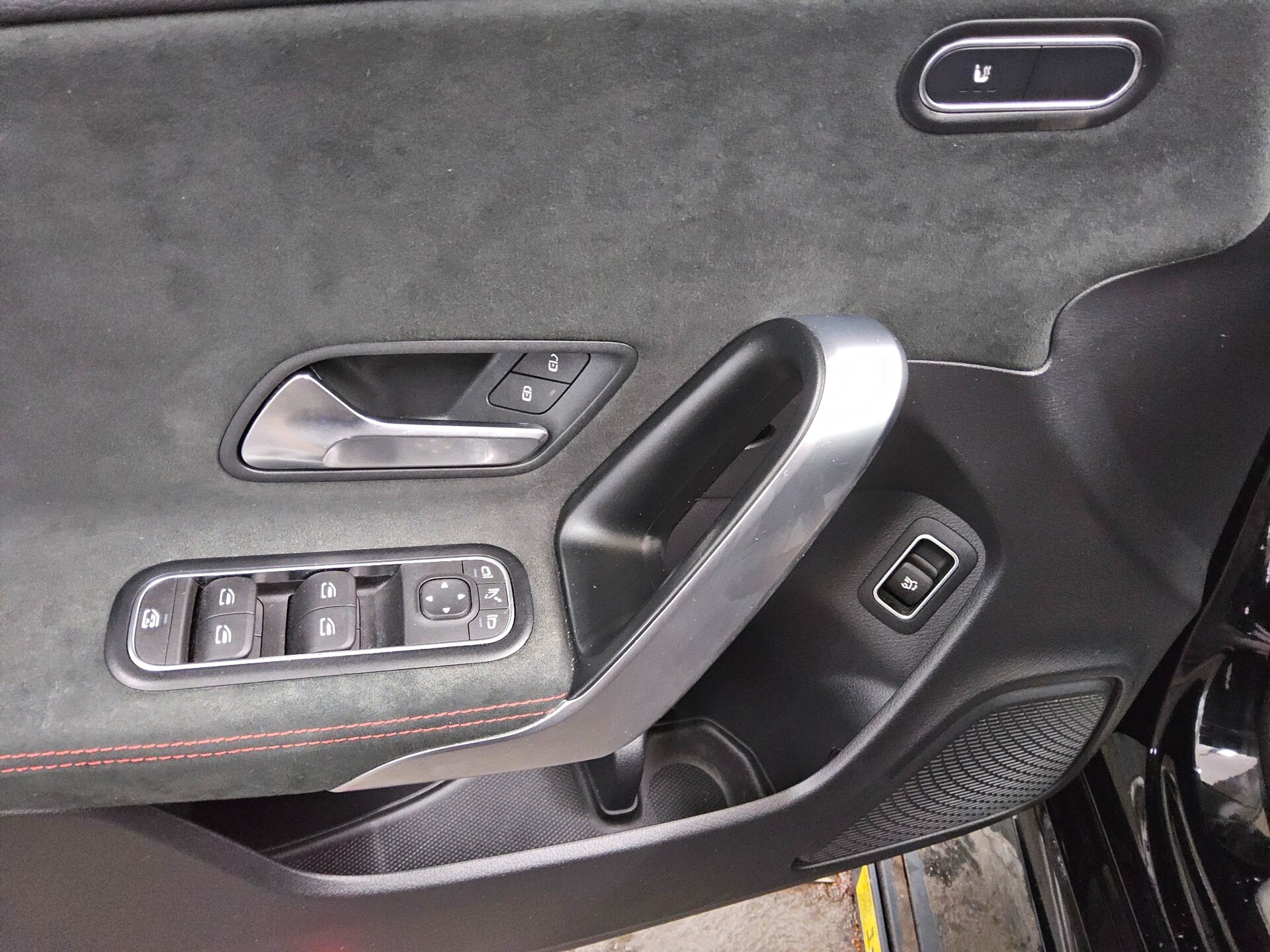 Mercedes-Benz CLA 200 SB d AMG-Line Navi LED PDC Shz Tempomat 10