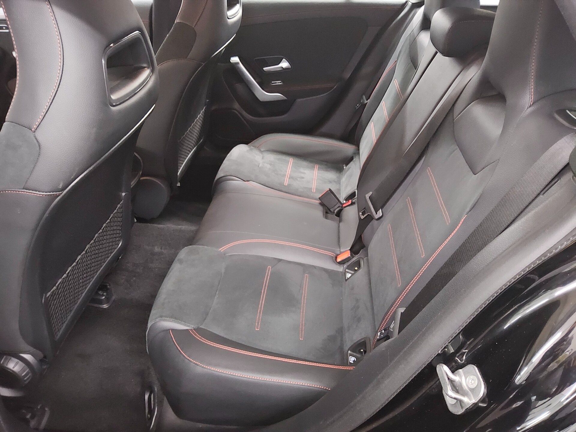 Mercedes-Benz CLA 200 SB d AMG-Line Navi LED PDC Shz Tempomat 13