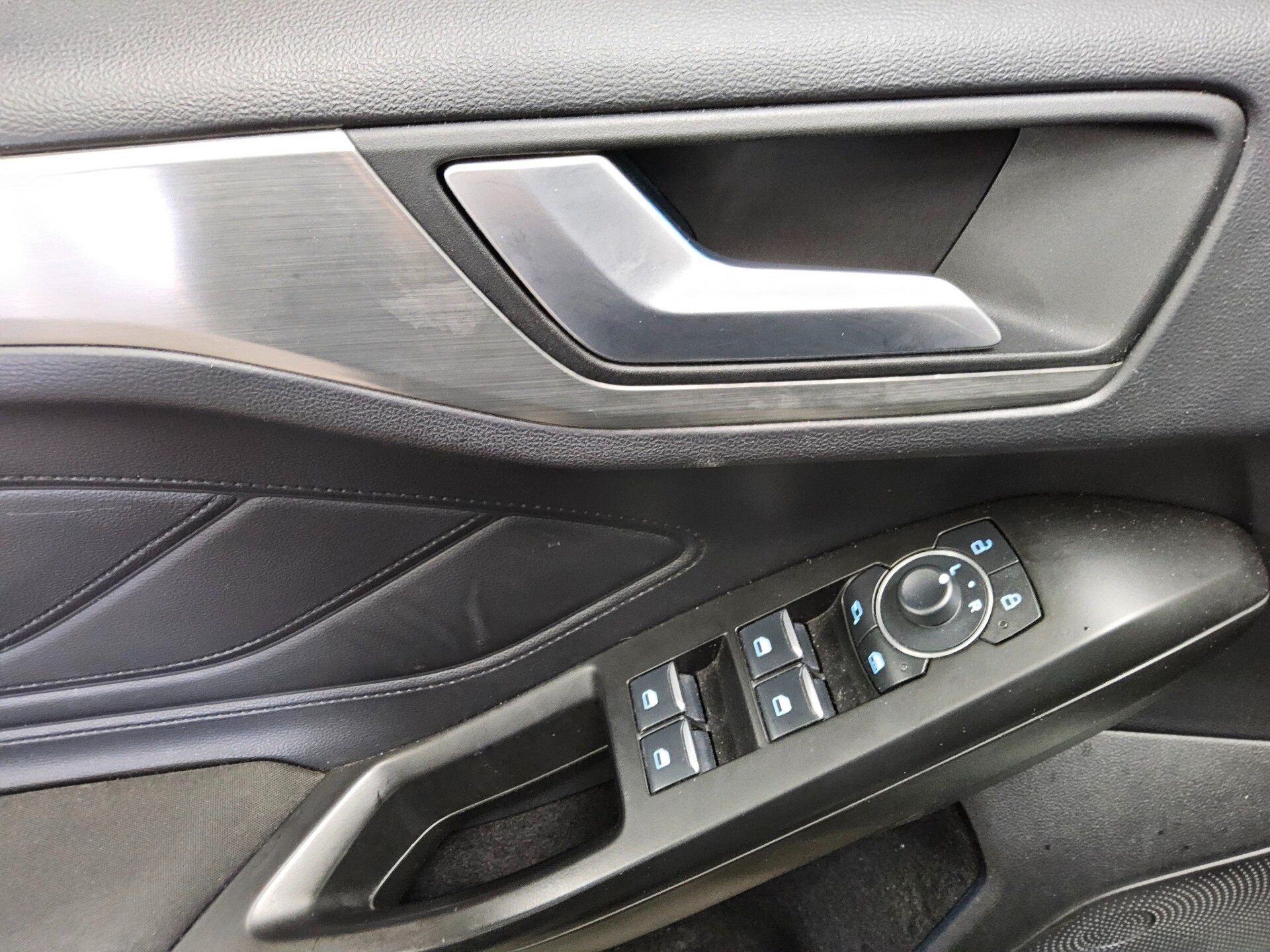 Ford Focus Turnier 1.5 EB Titanium X Navi LED vc RfK 10