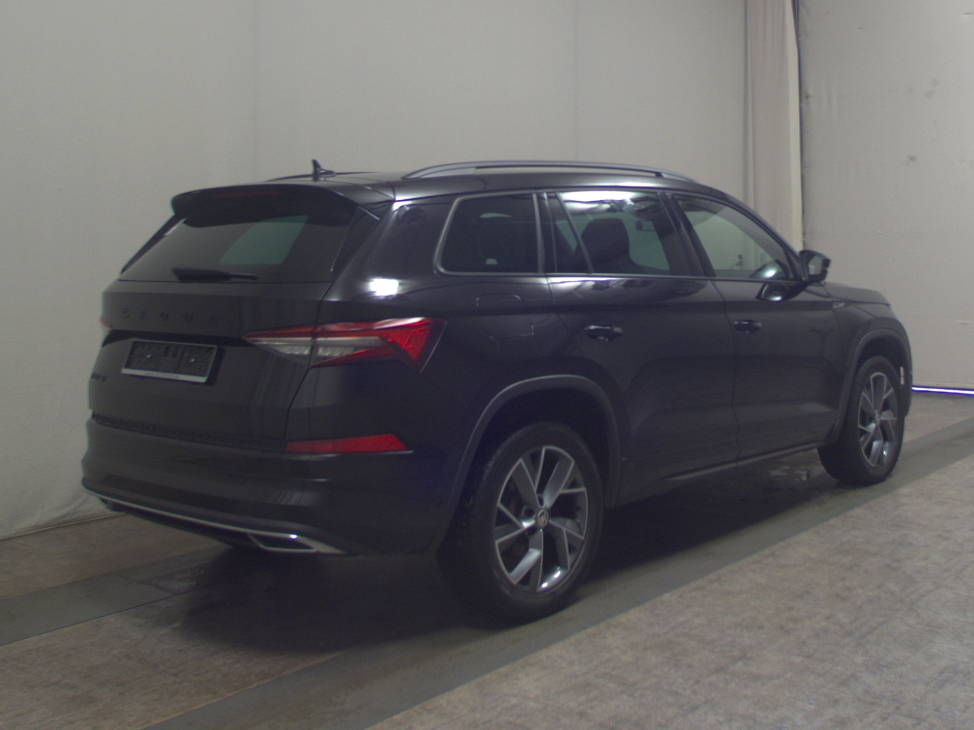 Skoda Kodiaq 2.0 TDI SportLine Navi LED vc DCC ACC 4