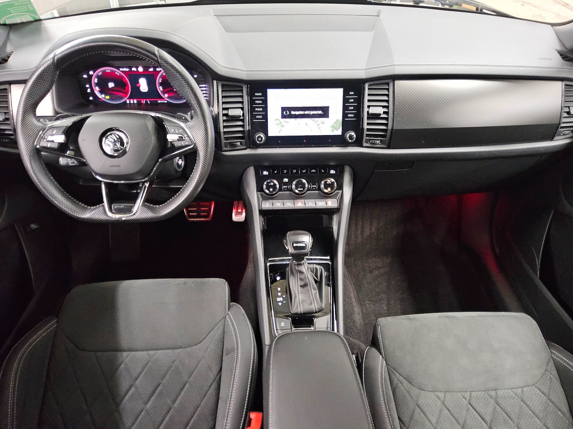 Skoda Kodiaq 2.0 TDI SportLine Navi LED vc DCC ACC 5