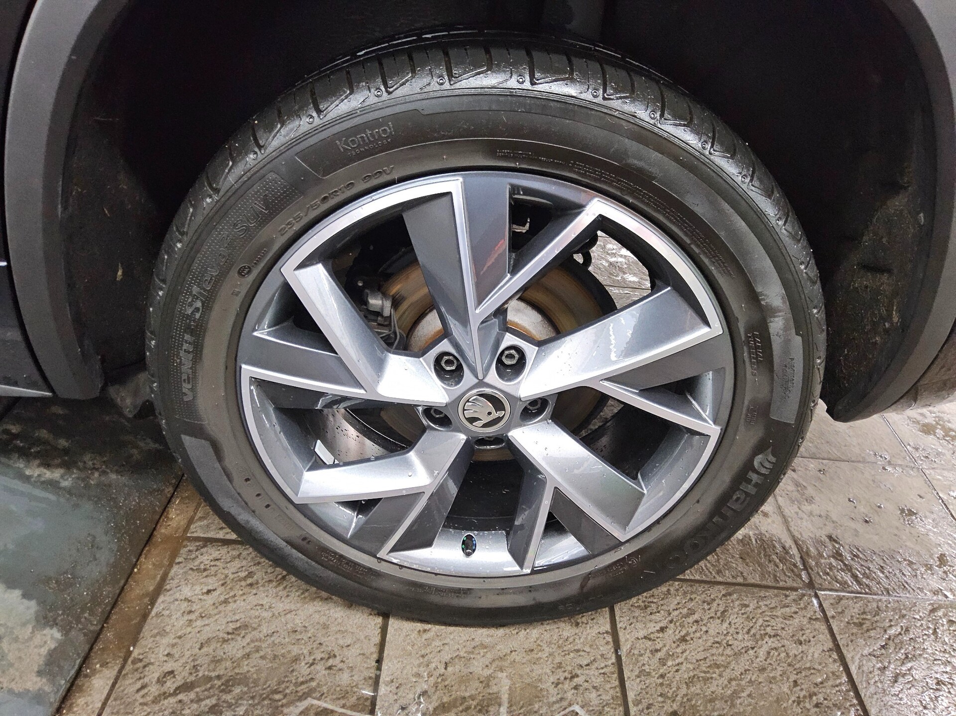 Skoda Kodiaq 2.0 TDI SportLine Navi LED vc DCC ACC 11