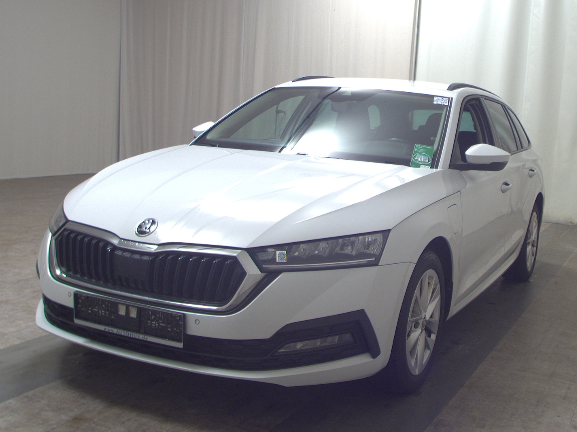 Skoda Octavia Kombi 1.4 TSI iV Ambition Navi LED vc 2