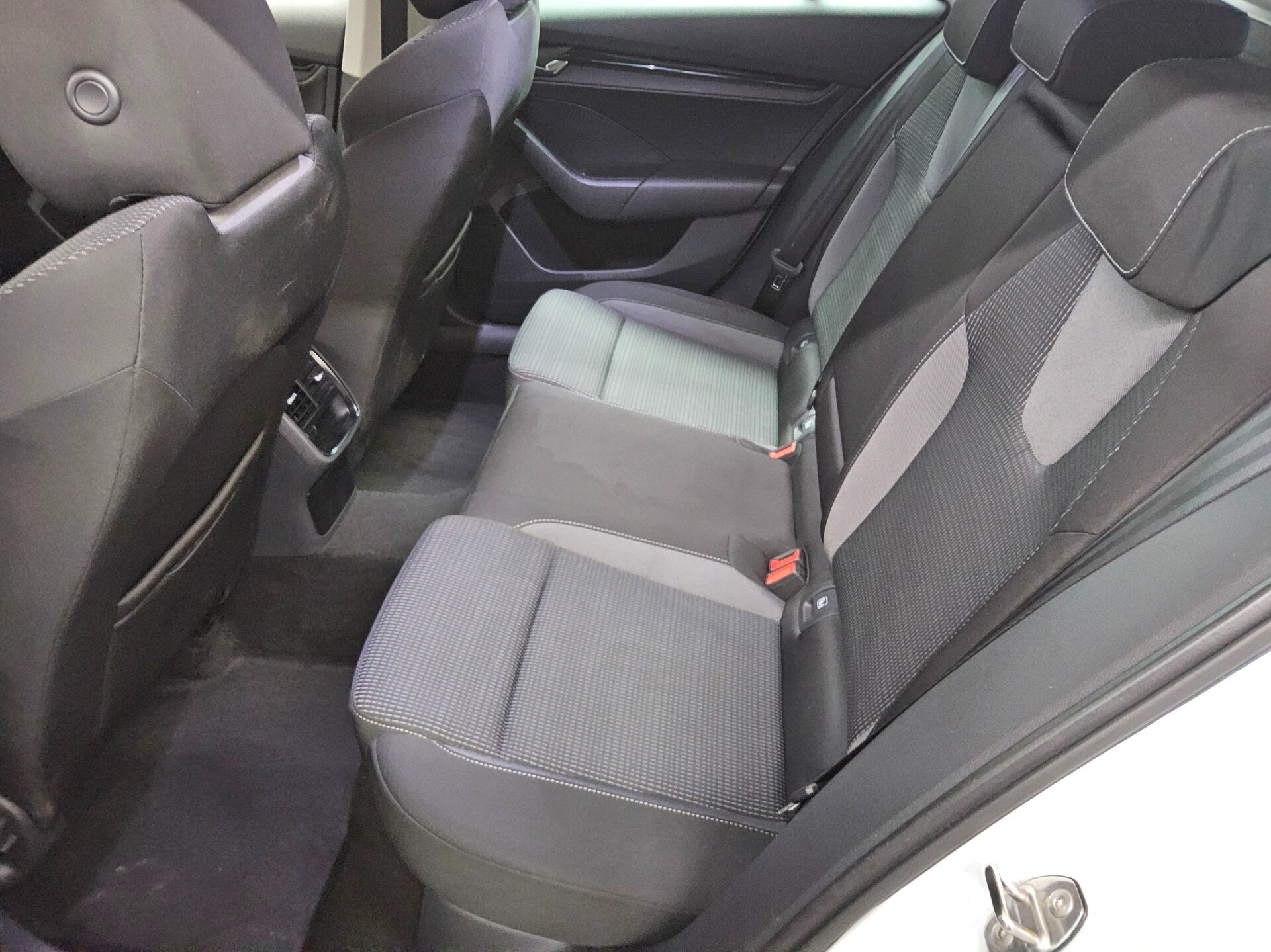 Skoda Octavia Kombi 1.4 TSI iV Ambition Navi LED vc 13