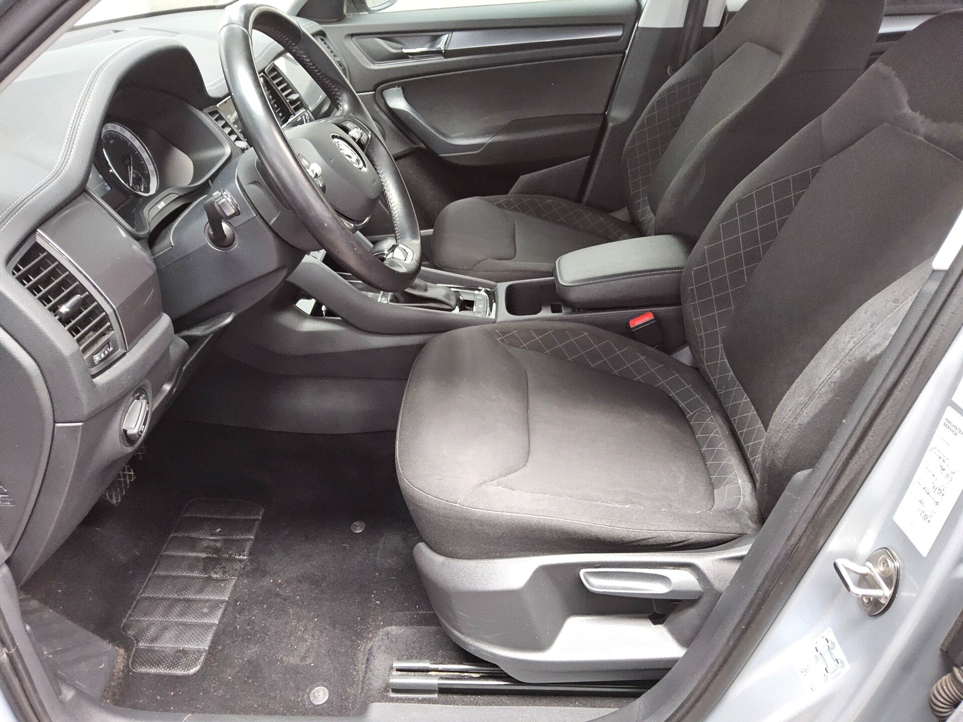 Skoda Kodiaq 2.0 TDI Active Navi LED AHK PDC Shz BT 8