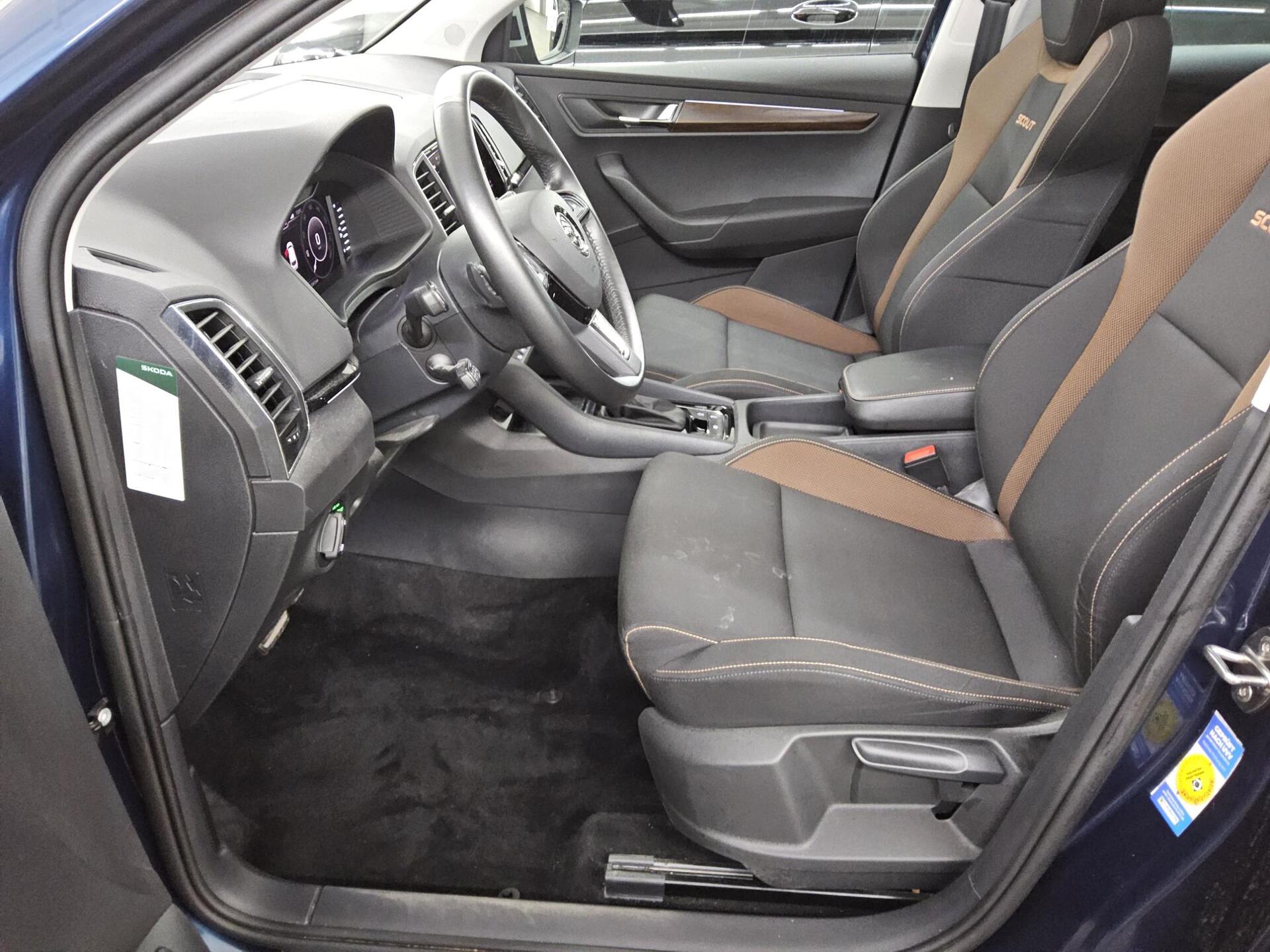 Skoda Karoq 2.0 TDI 4x4 Scout Navi LED vc Pano 9