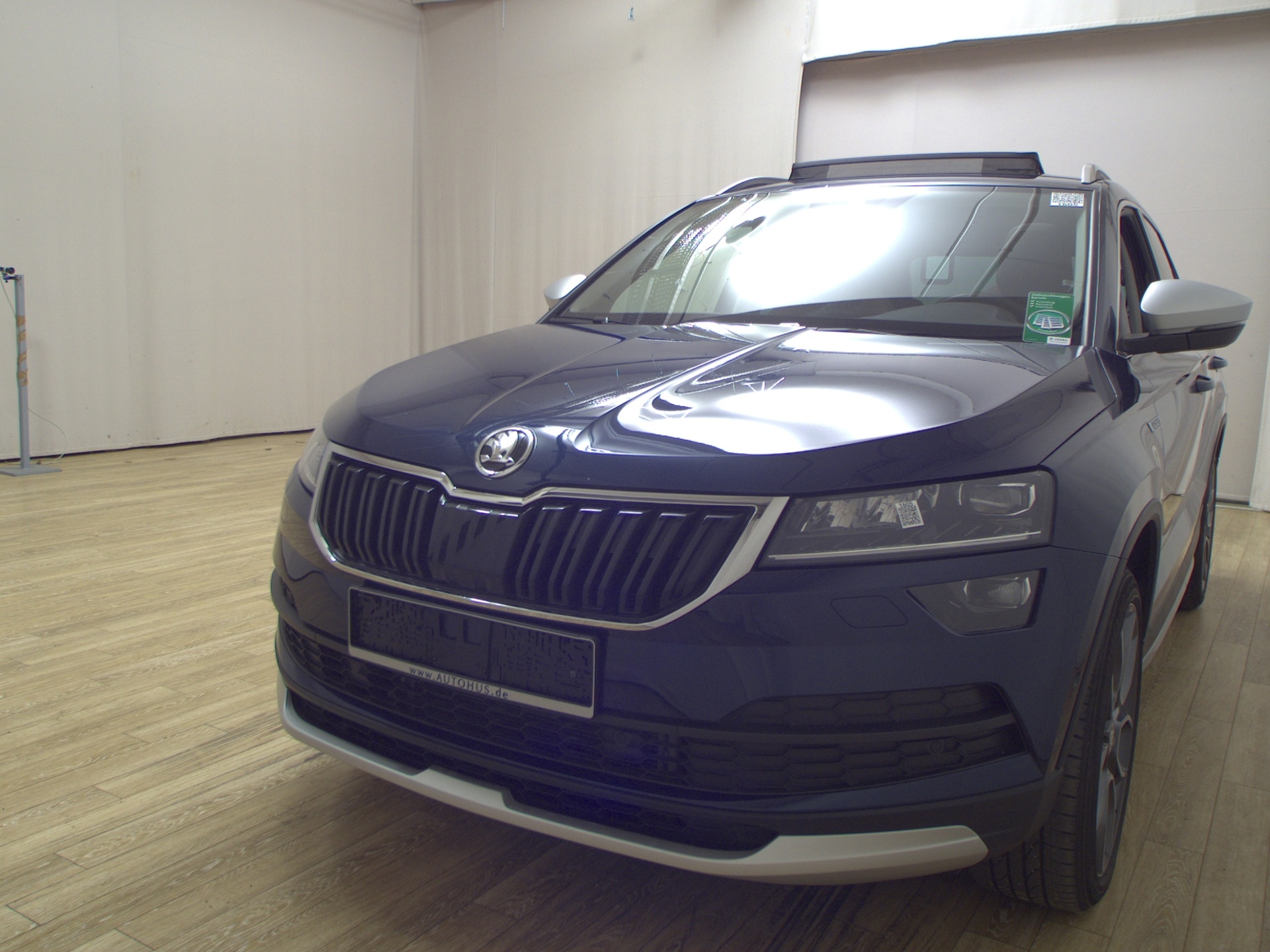 Skoda Karoq 2.0 TDI 4x4 Scout Navi LED vc Pano 2
