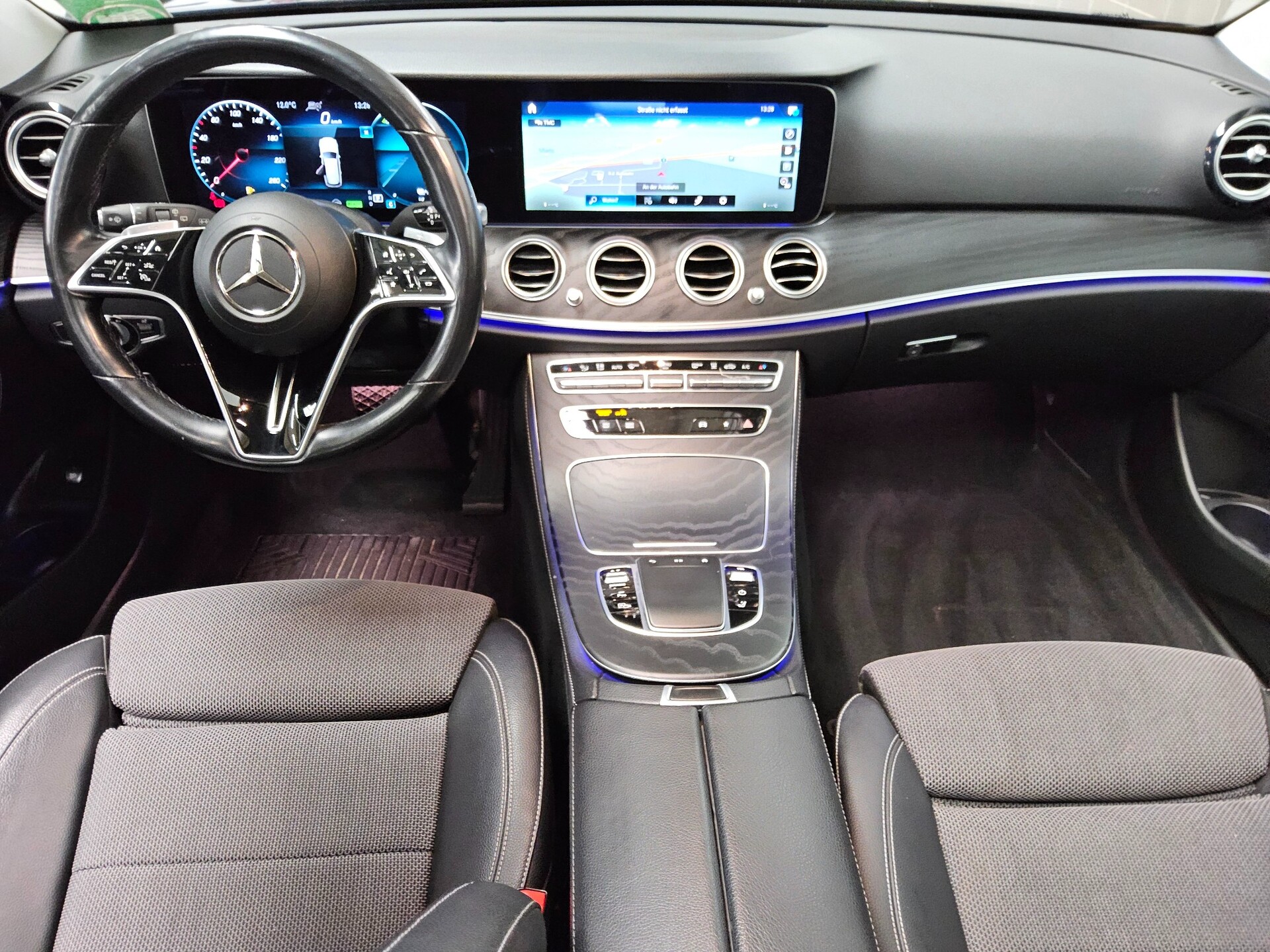 Mercedes-Benz E 300 T de 4M Avantgarde Navi Widescrn Pano MBUX 5