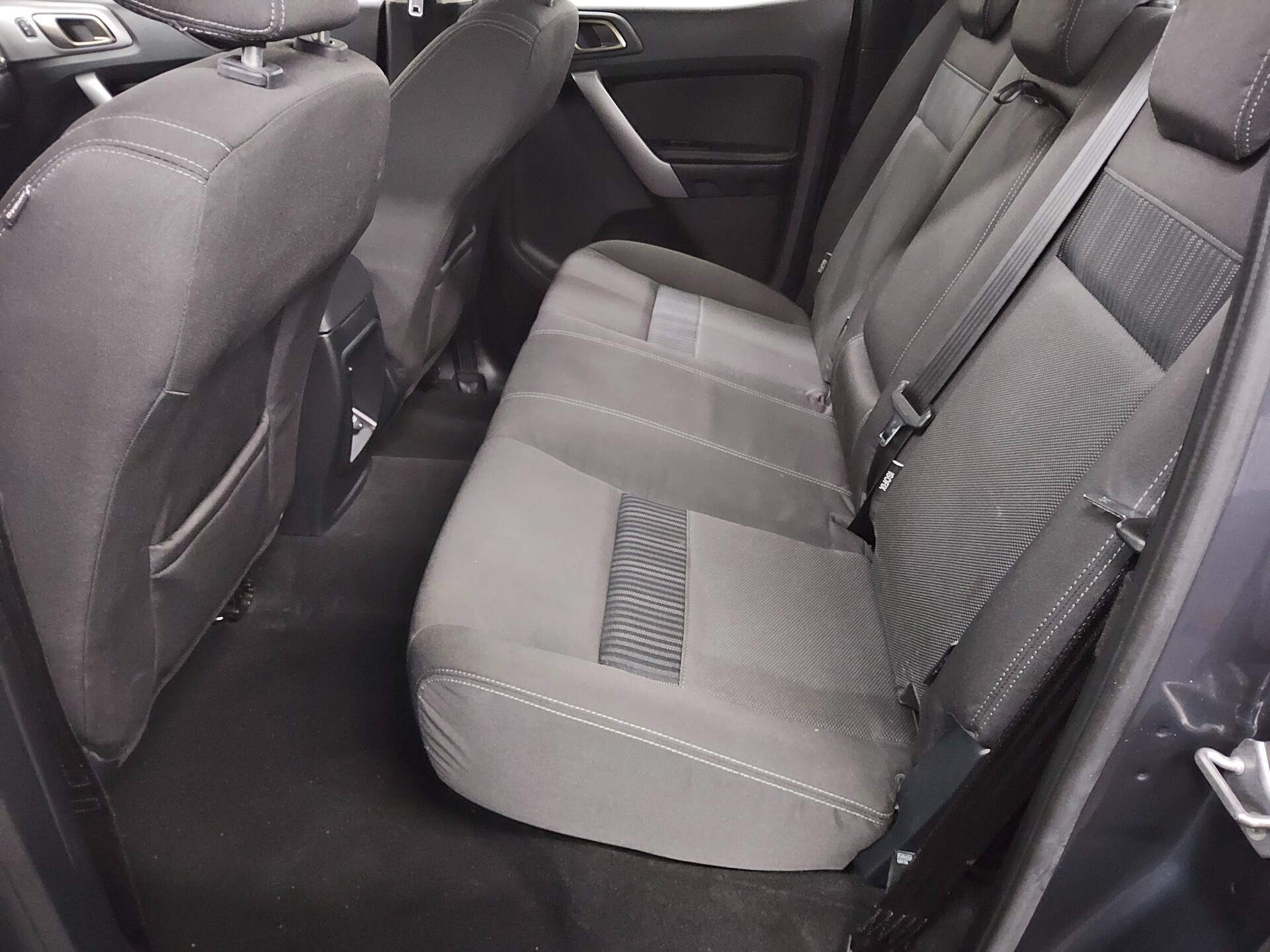 Ford Ranger 2.0 TDCI 4x4 Panther XLT DOKA Navi AHK 13